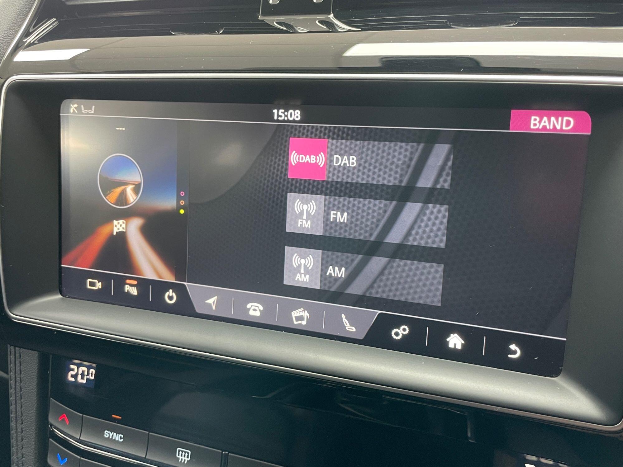 Jaguar F-Pace - Image 41