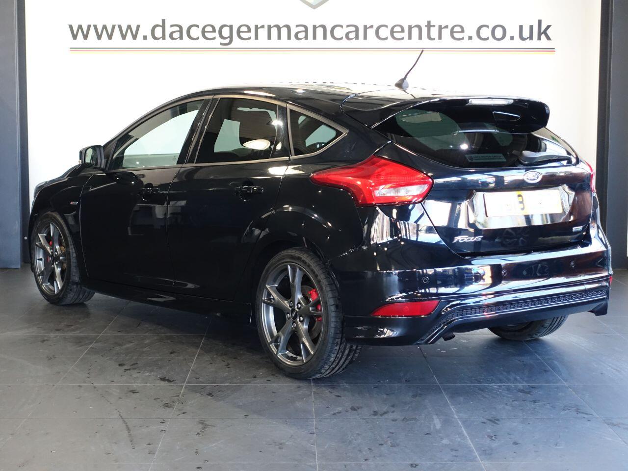 Ford Focus - Image 8