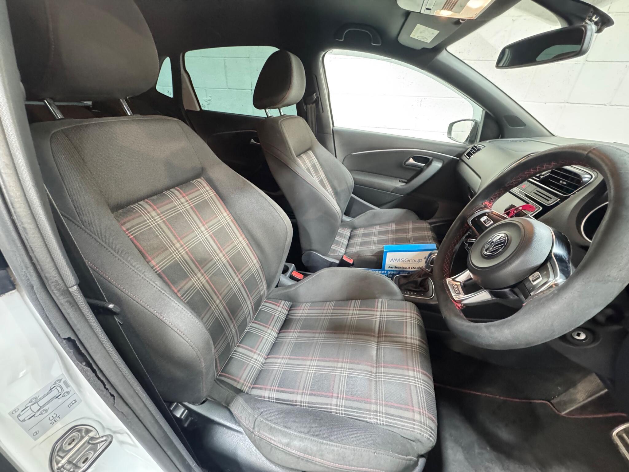 Volkswagen Polo - Image 8