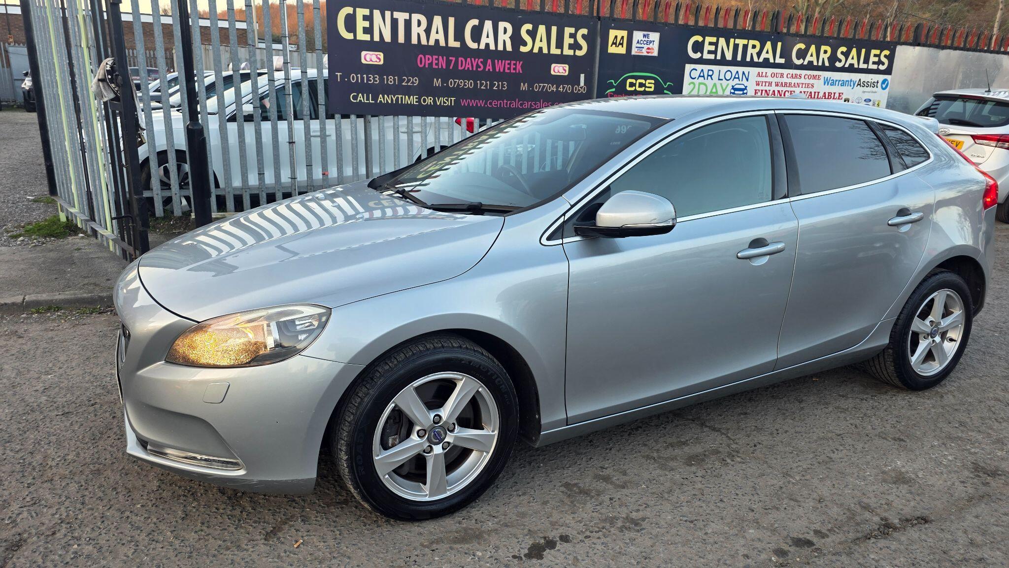 Volvo V40 - Image 18