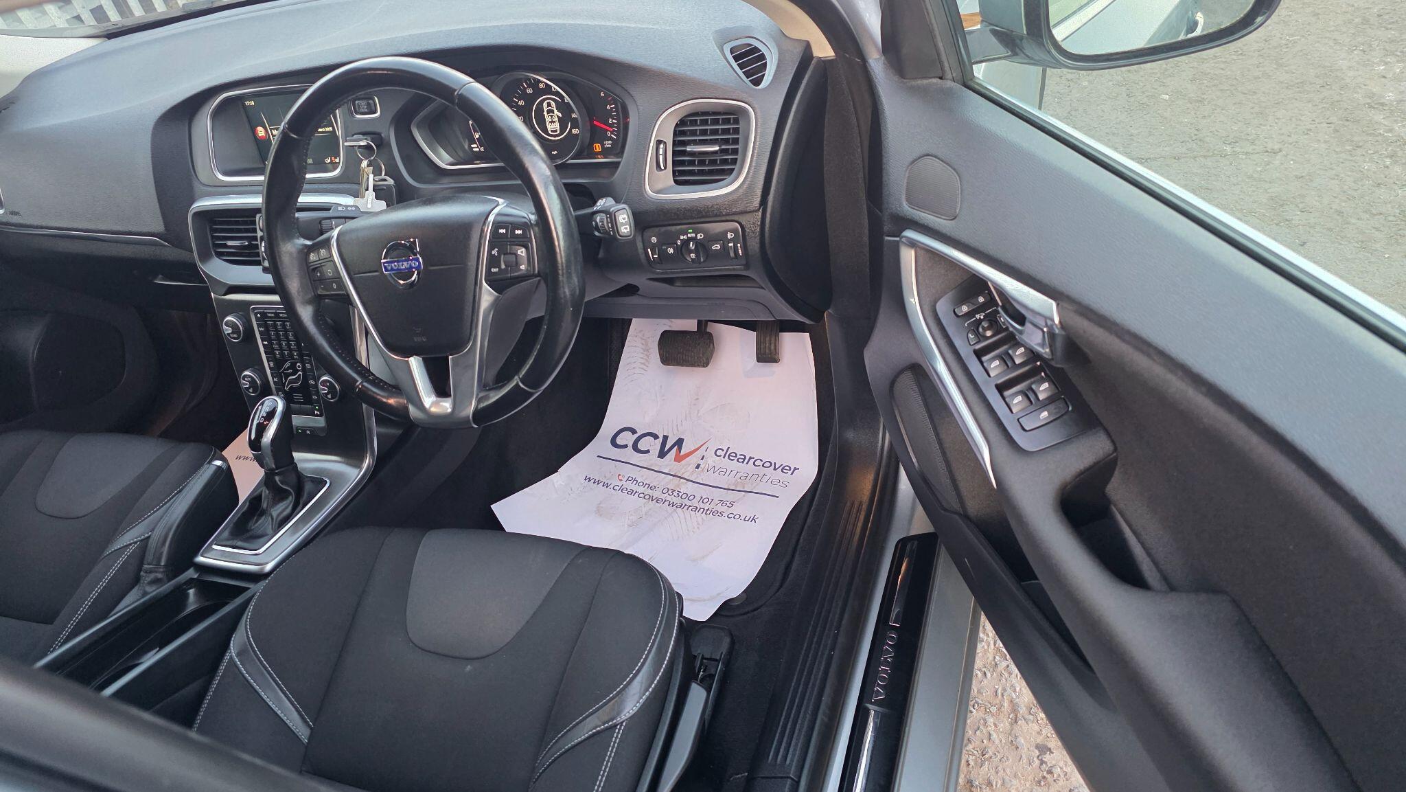 Volvo V40 - Image 20