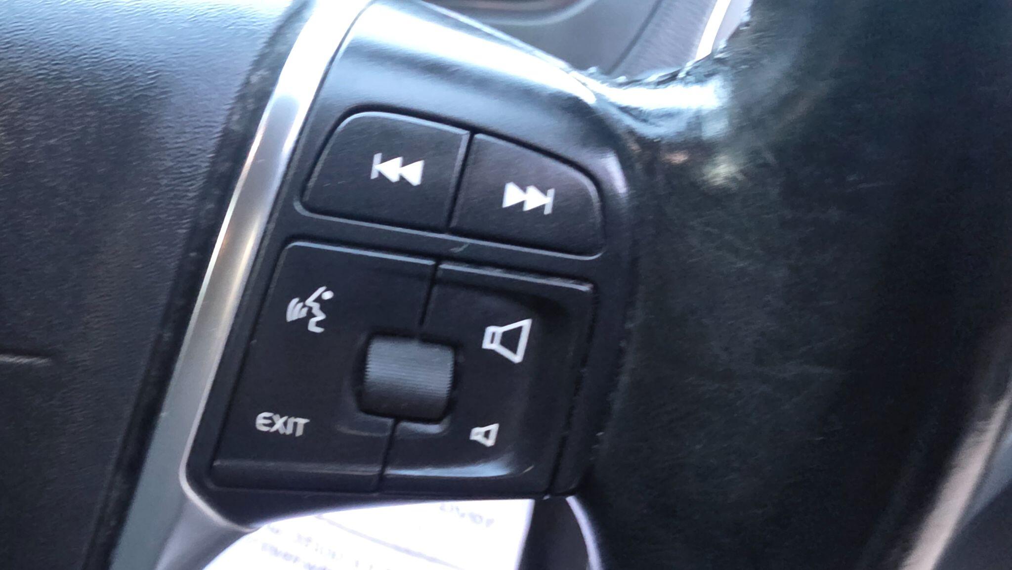 Volvo V40 - Image 23