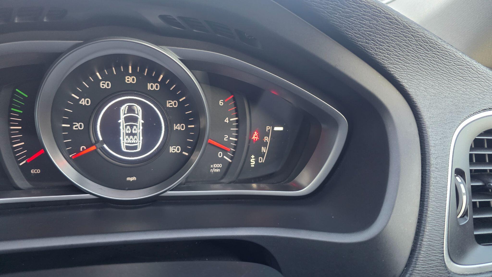 Volvo V40 - Image 29