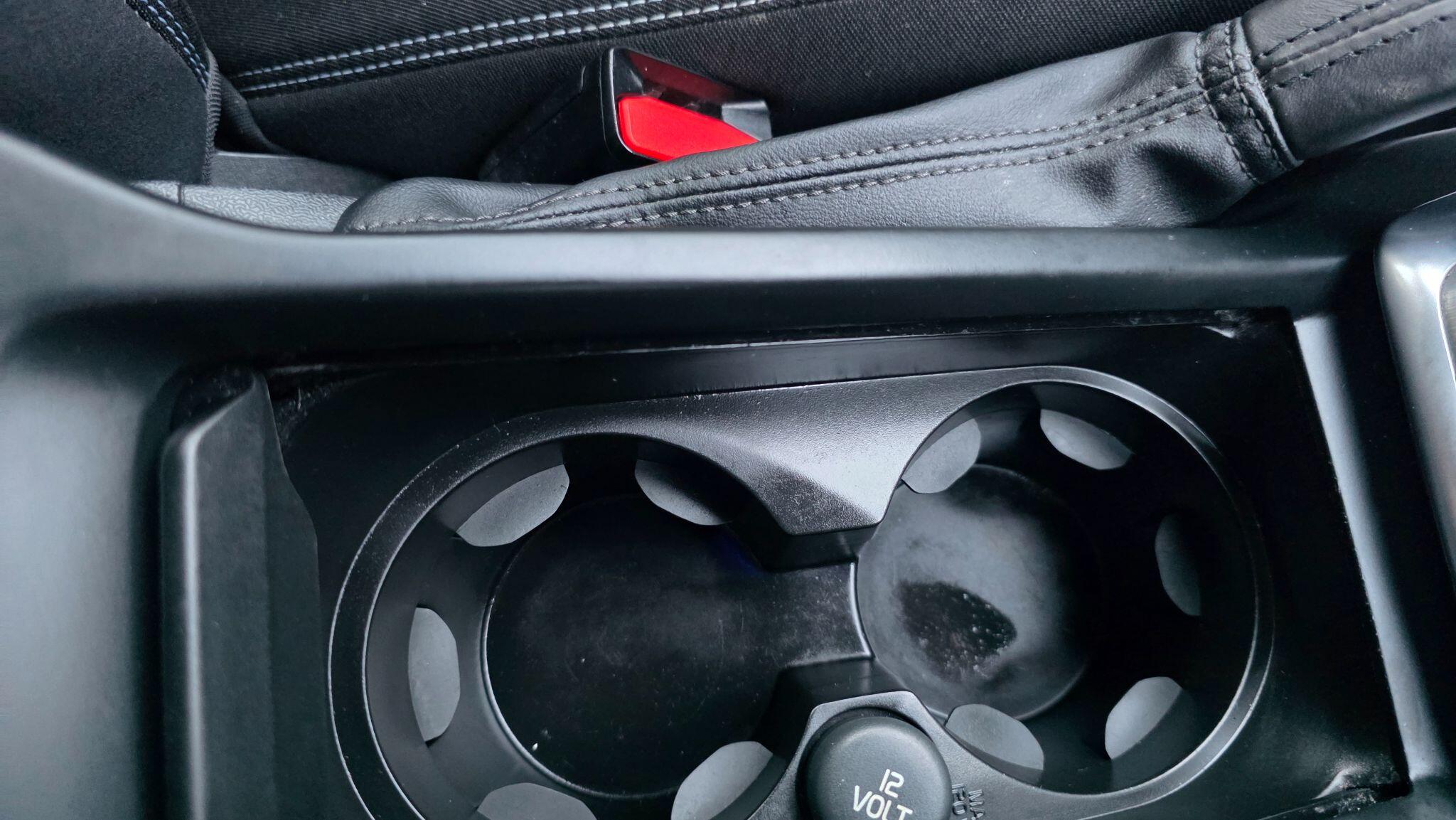 Volvo V40 - Image 33