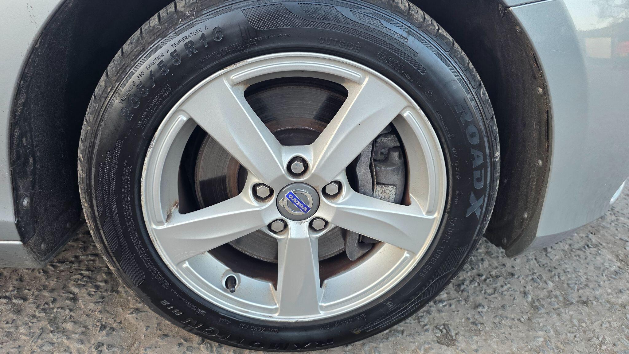 Volvo V40 - Image 45