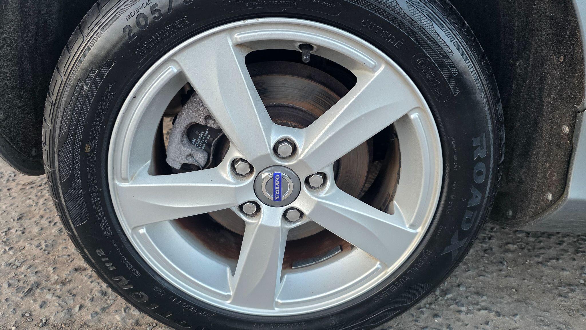 Volvo V40 - Image 46