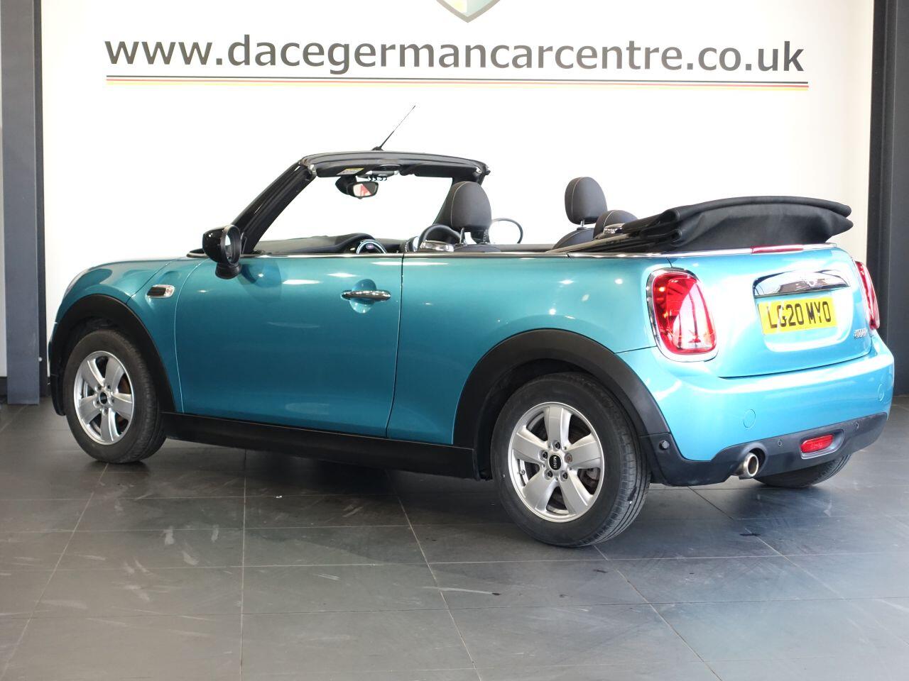 MINI Convertible - Image 14