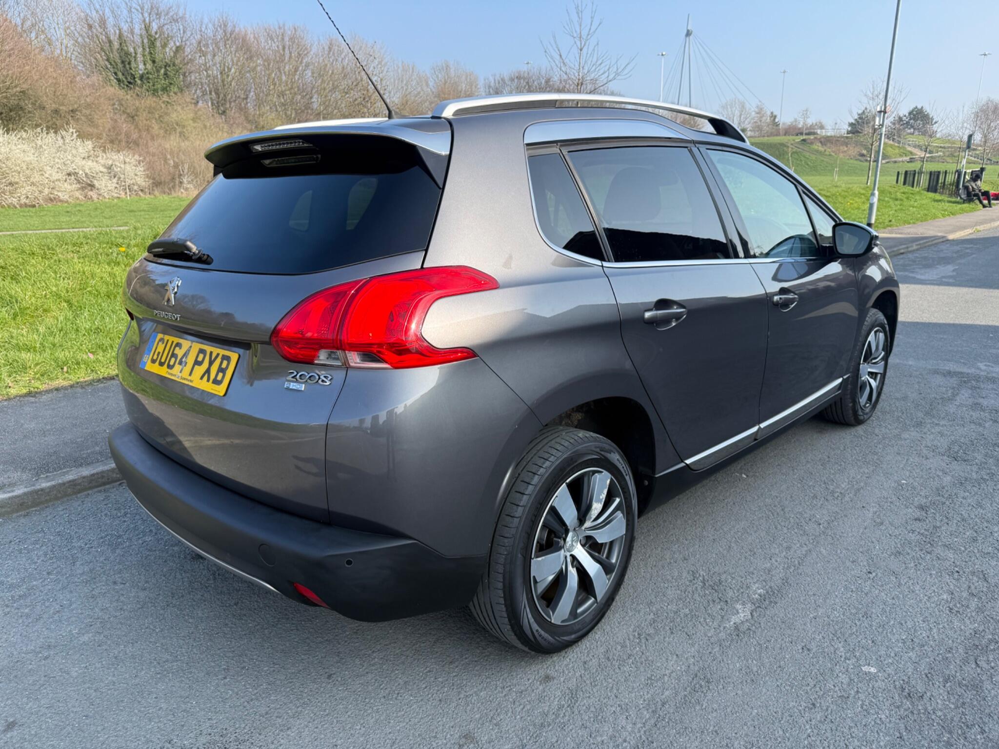 Peugeot 2008 - Image 5