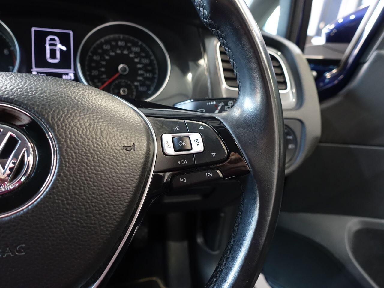 Volkswagen Golf - Image 25