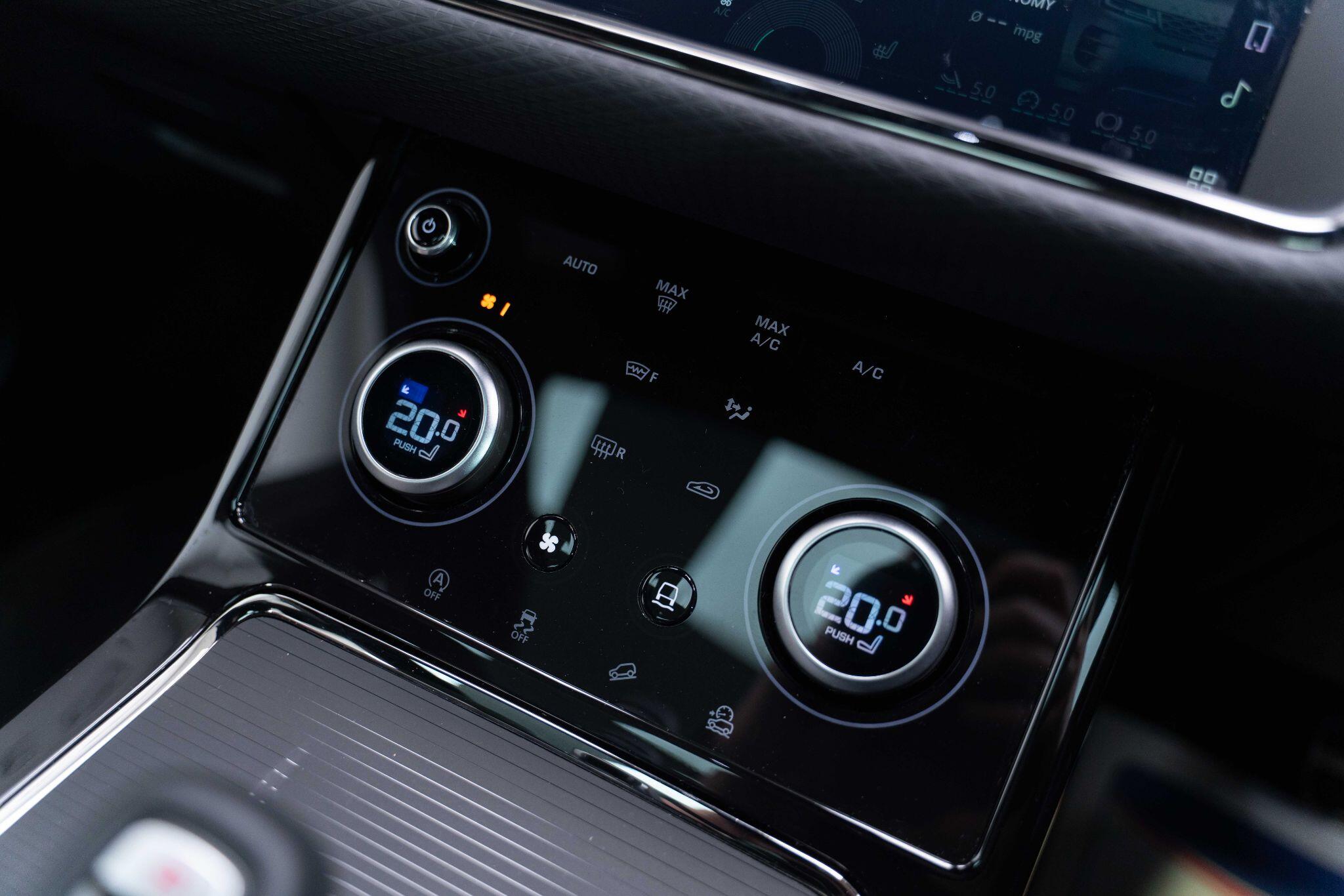 Land Rover Range Rover Evoque - Image 20