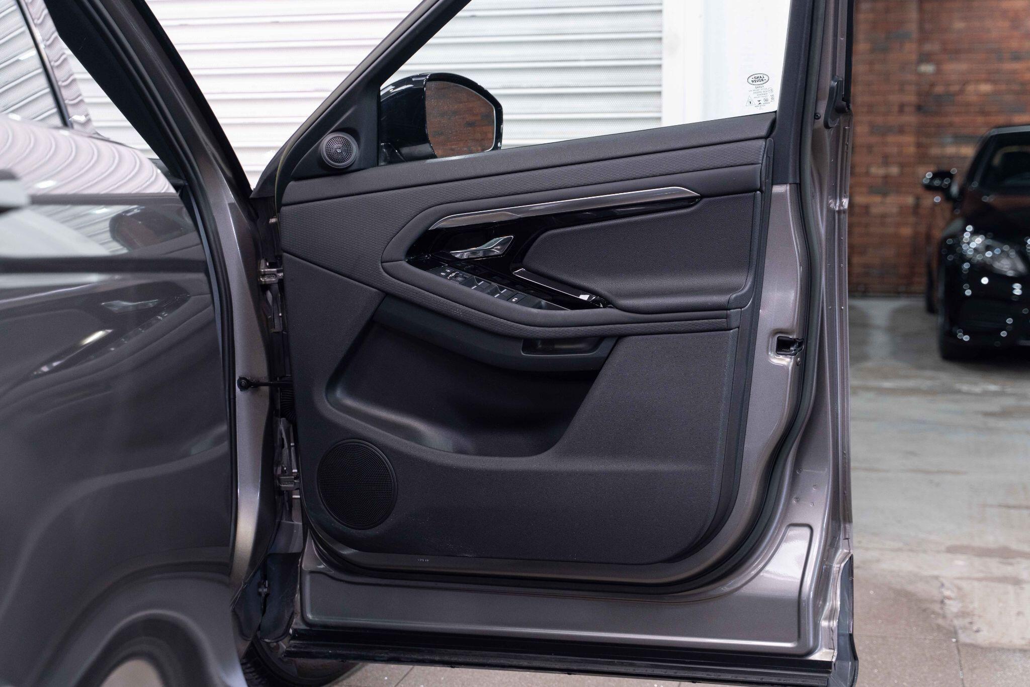 Land Rover Range Rover Evoque - Image 22