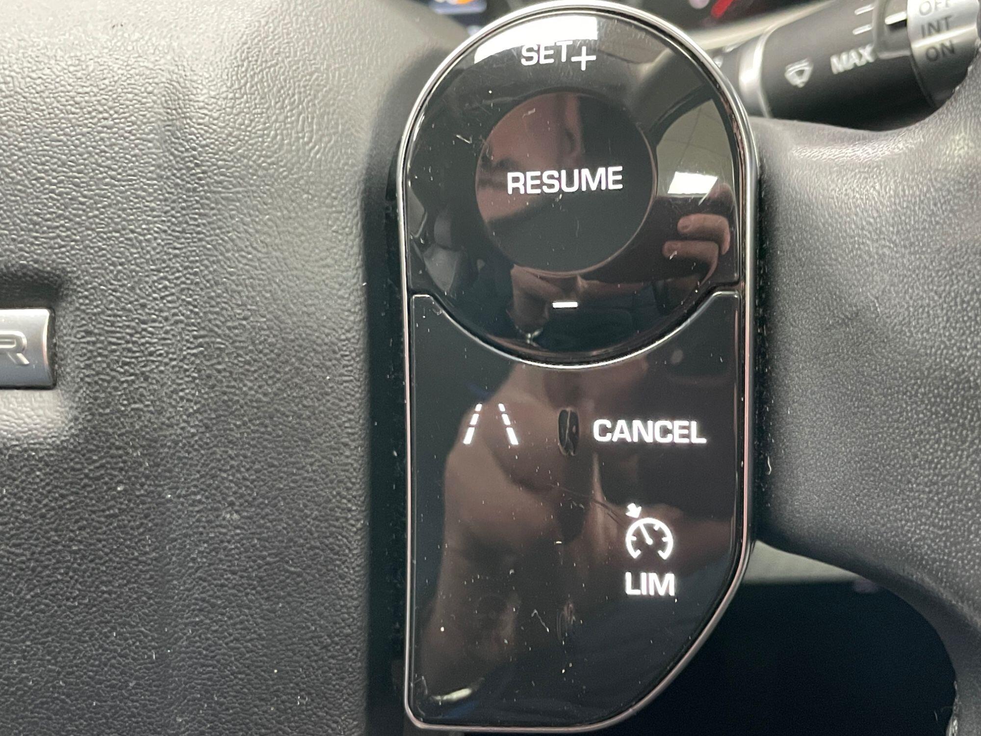 Land Rover Range Rover Evoque - Image 36