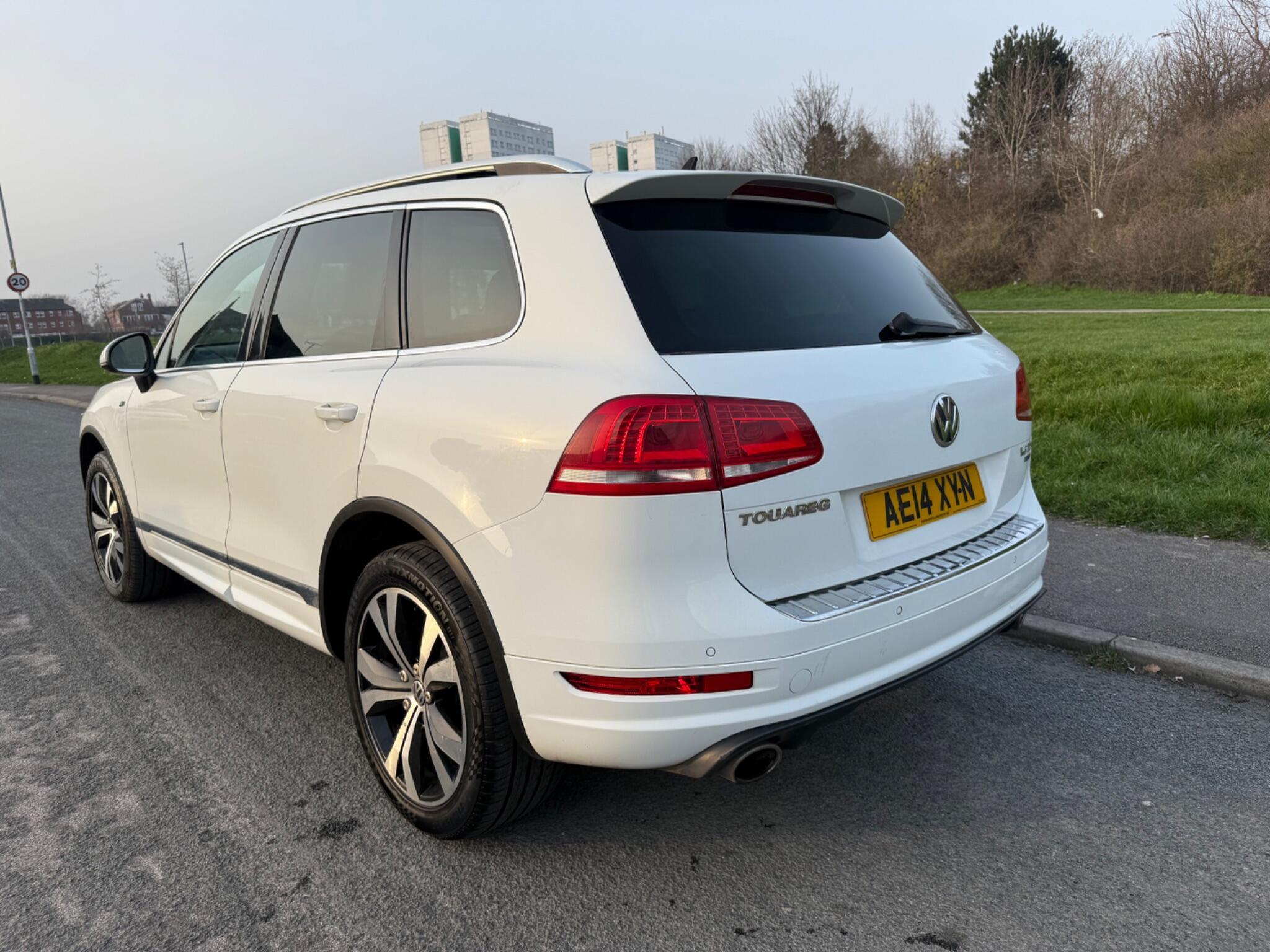 Volkswagen Touareg - Image 7