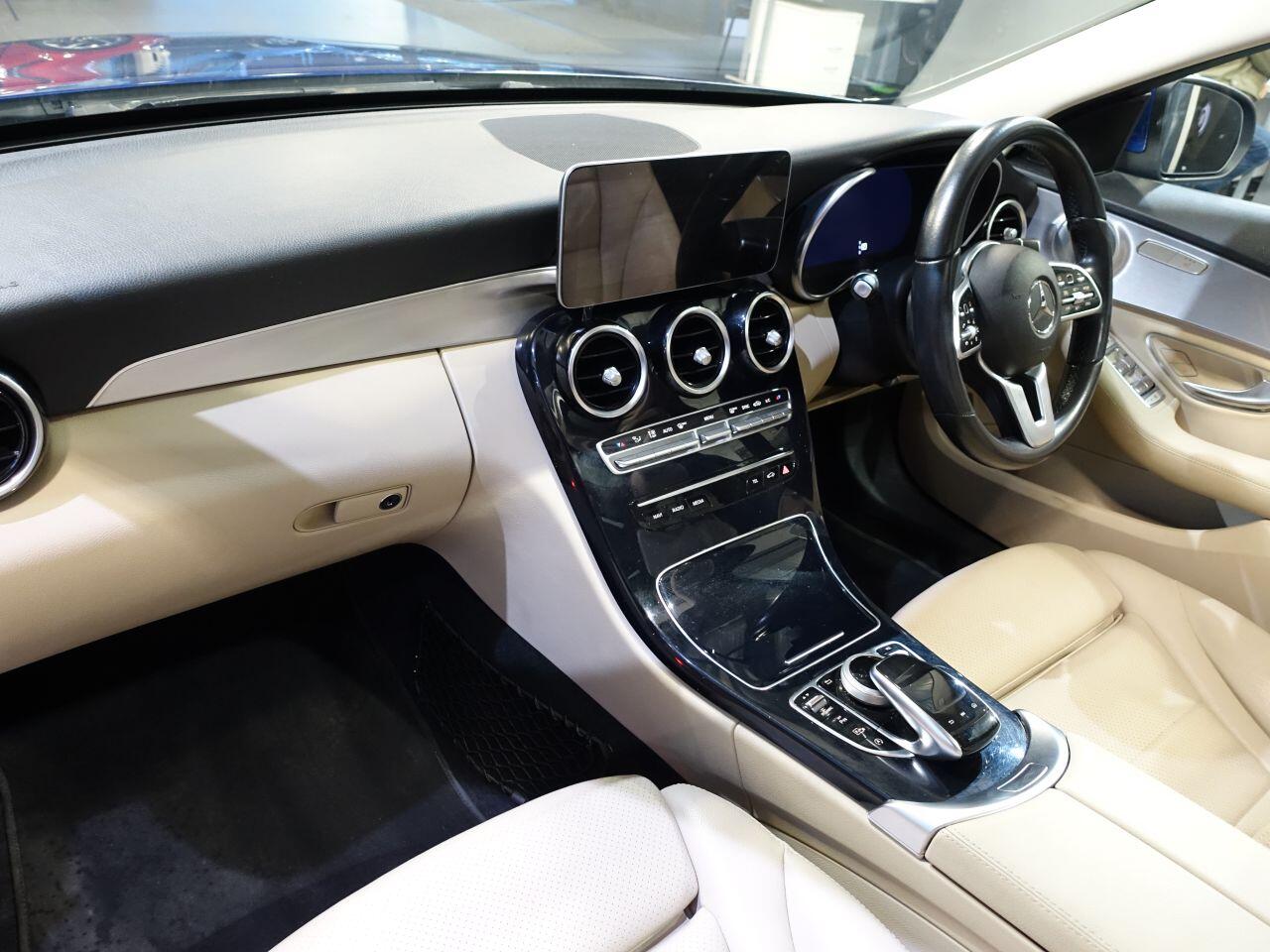 Mercedes-benz C-CLASS - Image 17