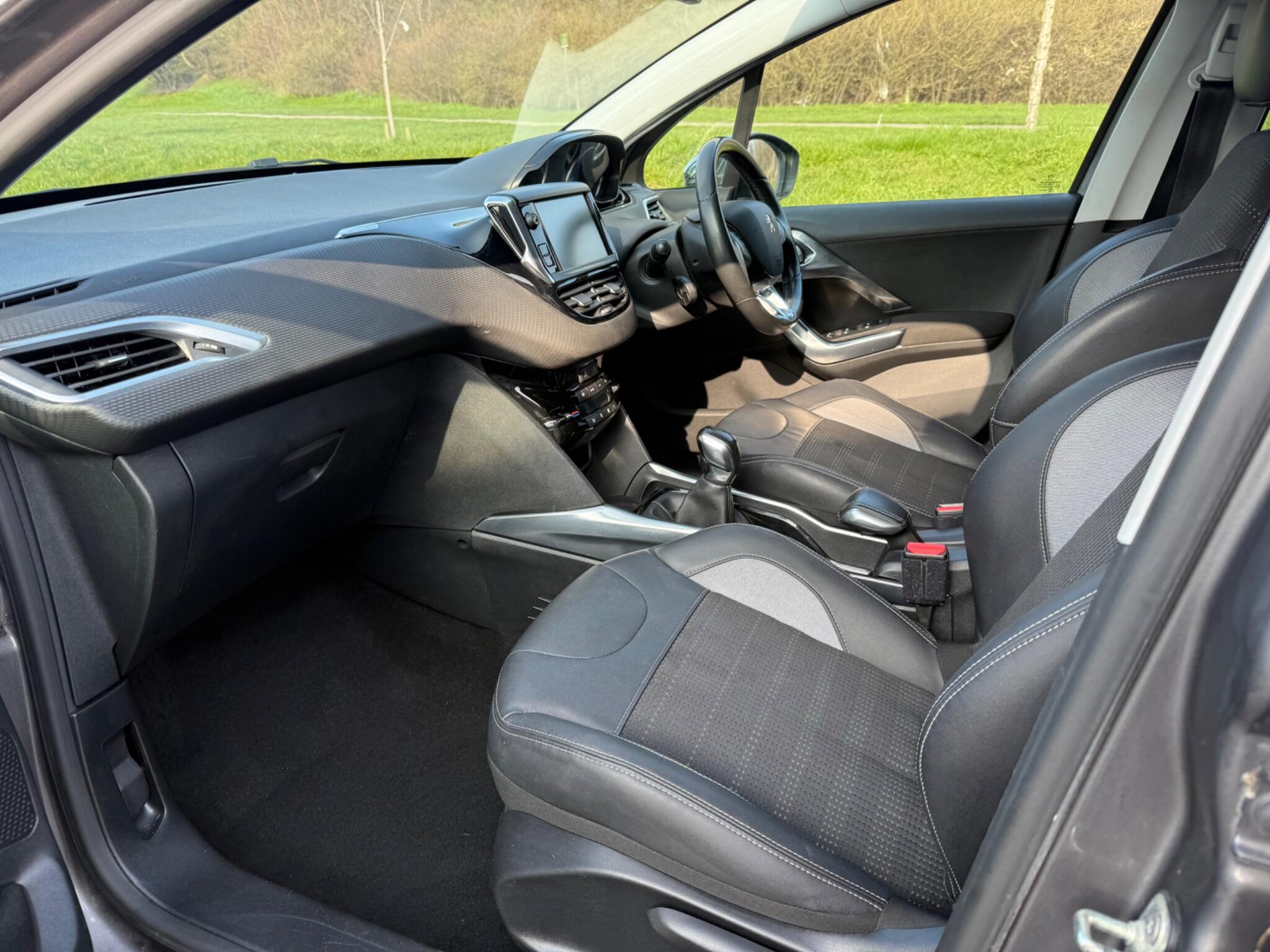 Peugeot 2008 - Image 4