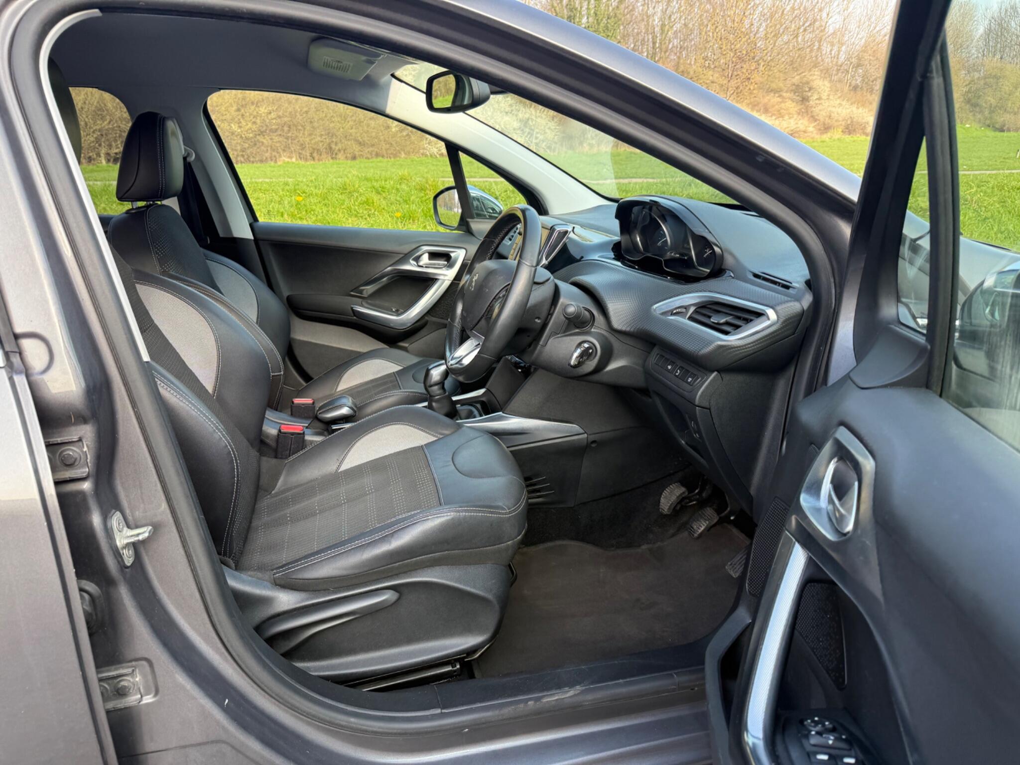 Peugeot 2008 - Image 10