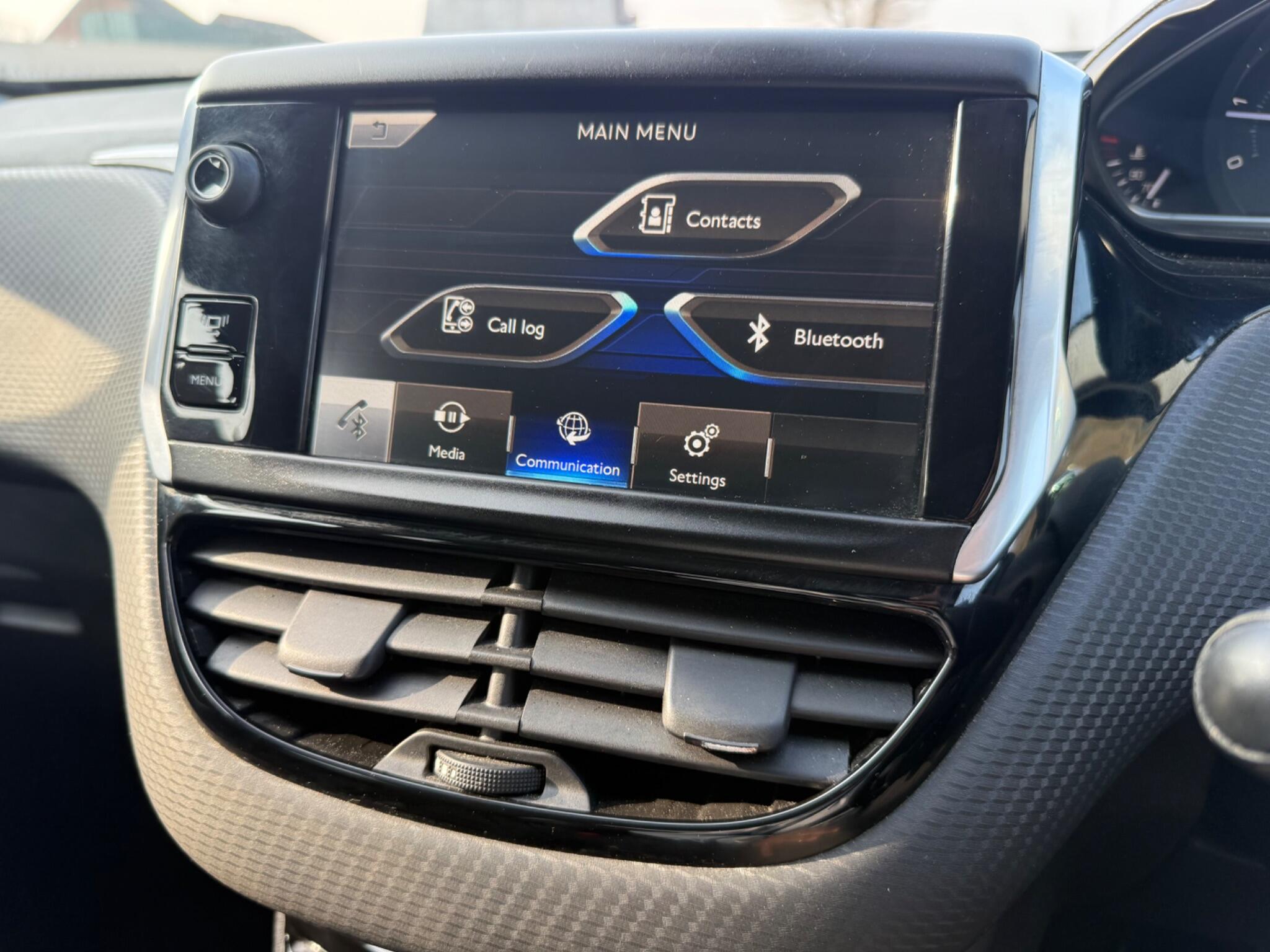 Peugeot 2008 - Image 14