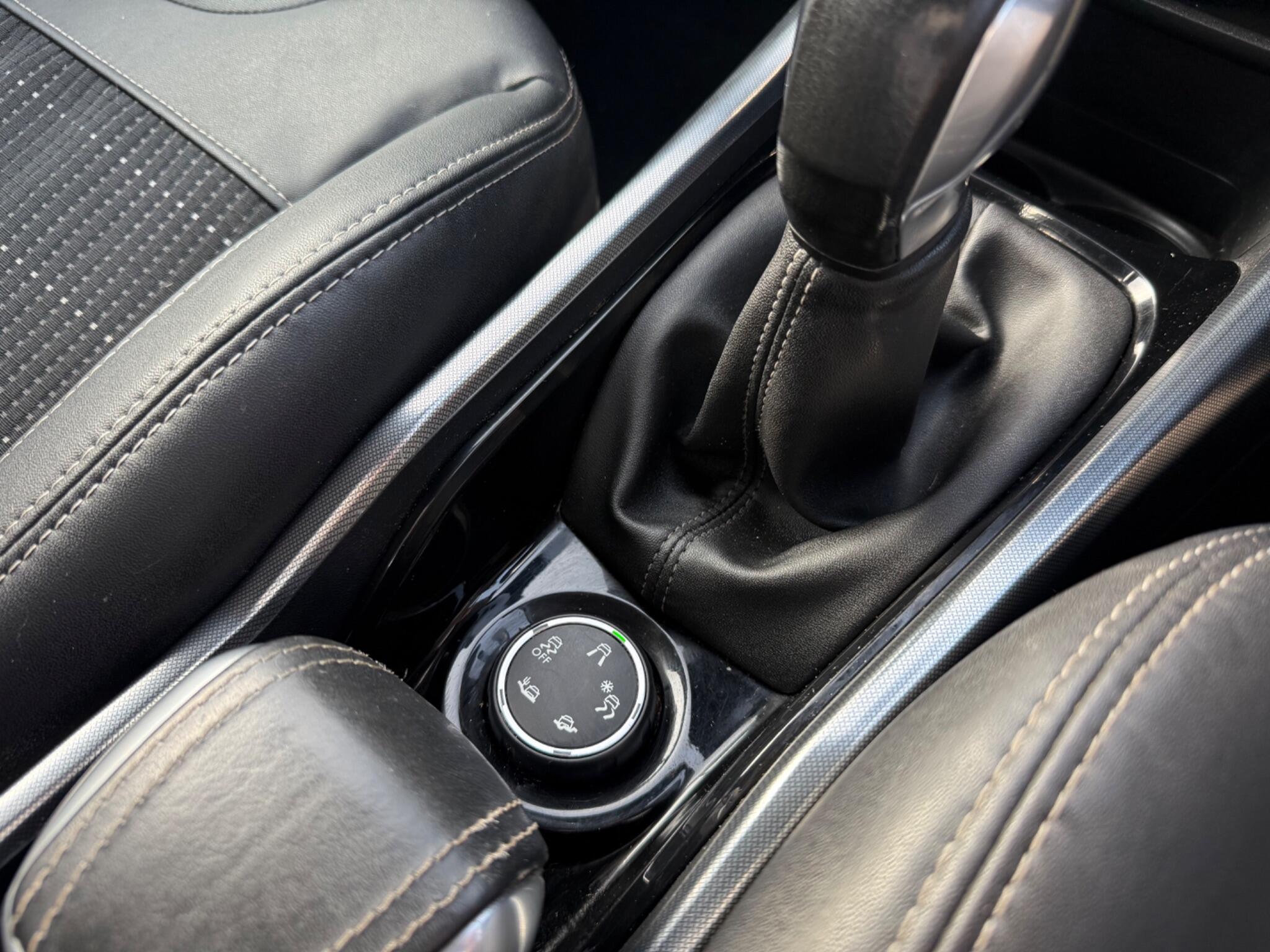 Peugeot 2008 - Image 15