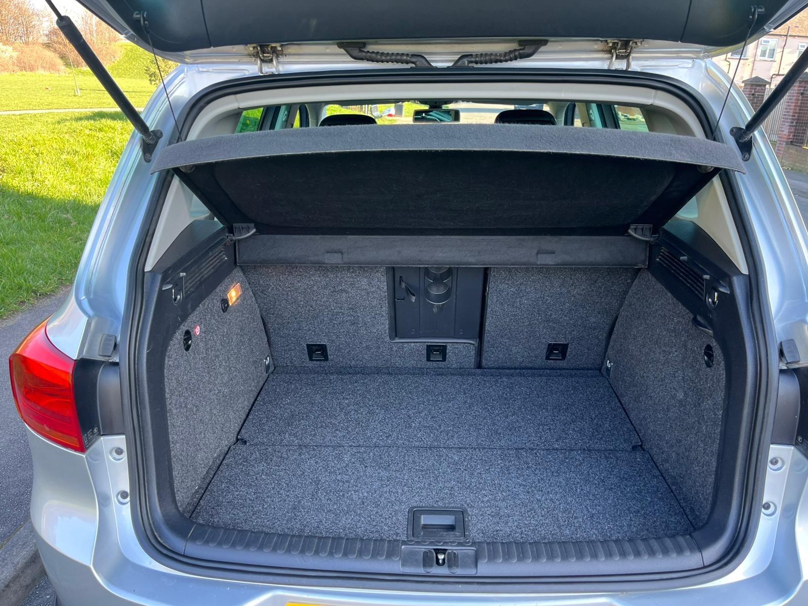 Volkswagen Tiguan - Image 10