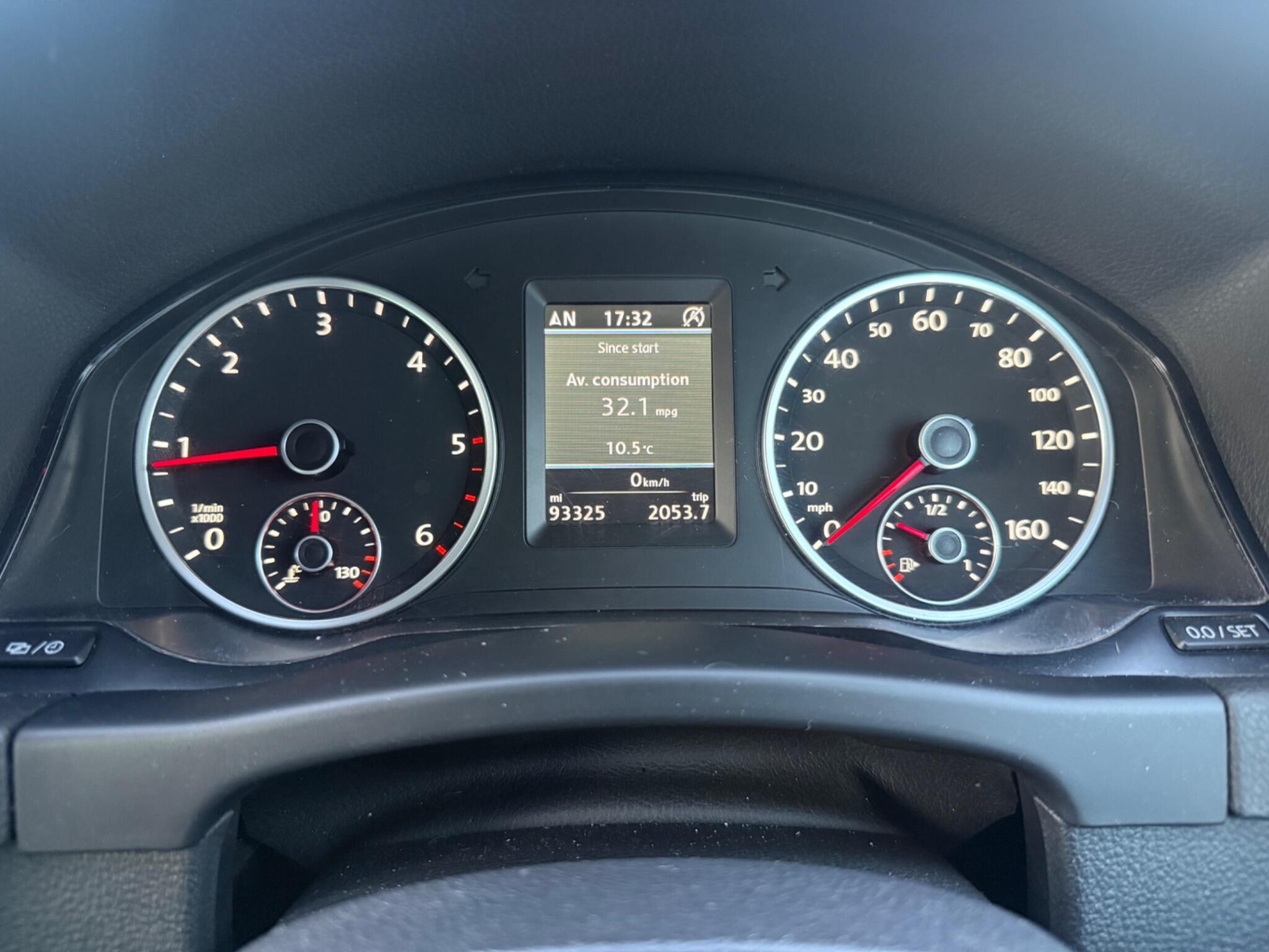 Volkswagen Tiguan - Image 19