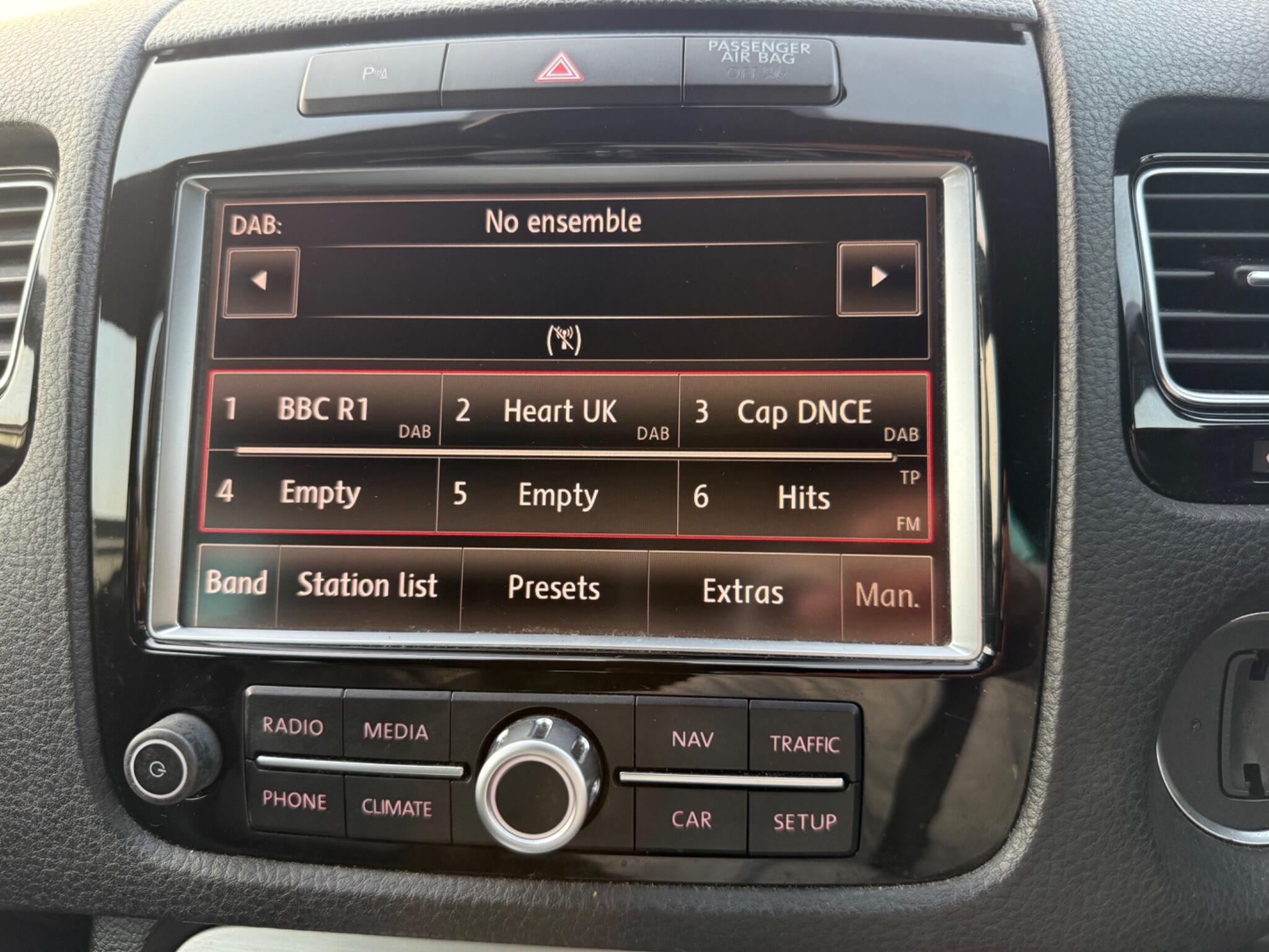 Volkswagen Touareg - Image 20