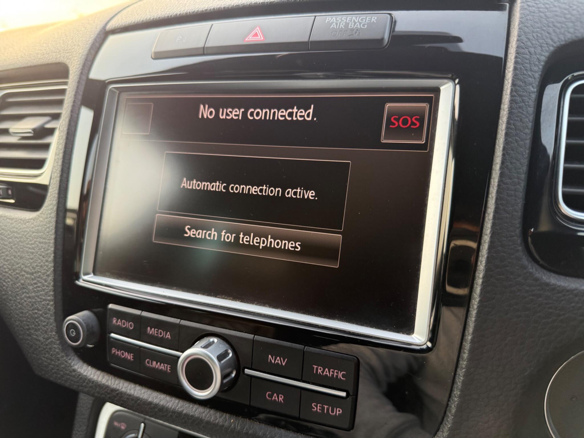 Volkswagen Touareg - Image 22