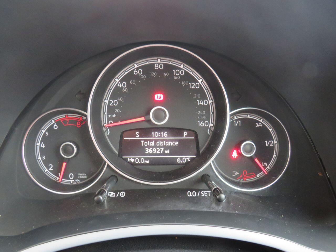 Volkswagen Beetle - Image 2