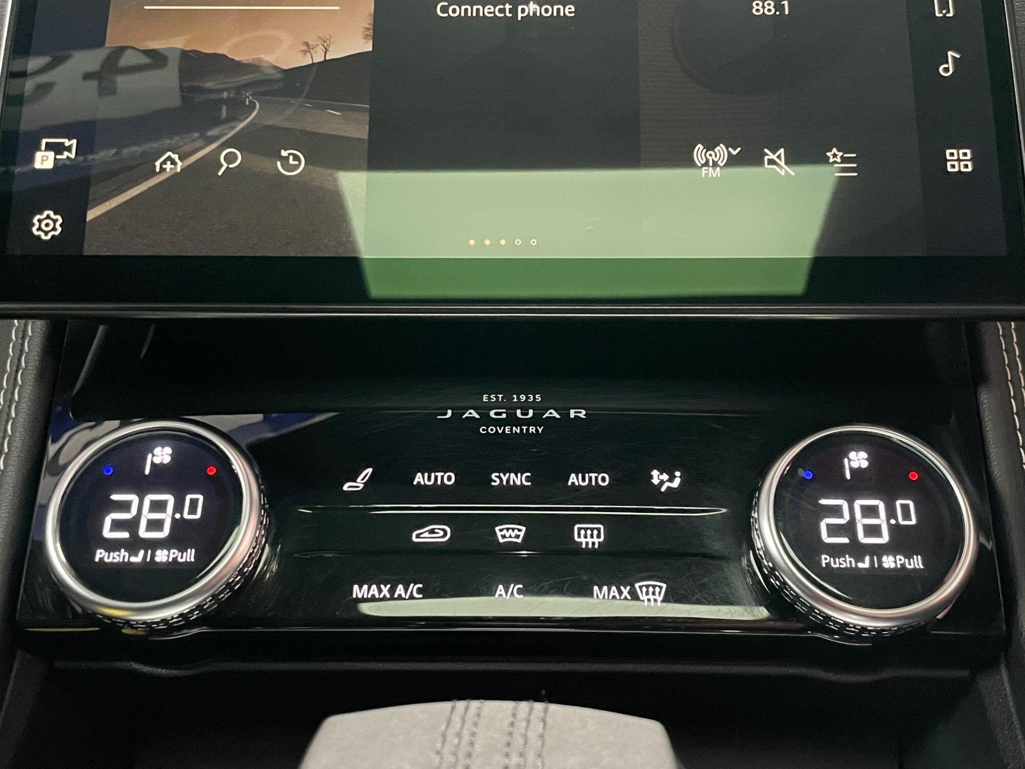 Jaguar F-Pace - Image 2