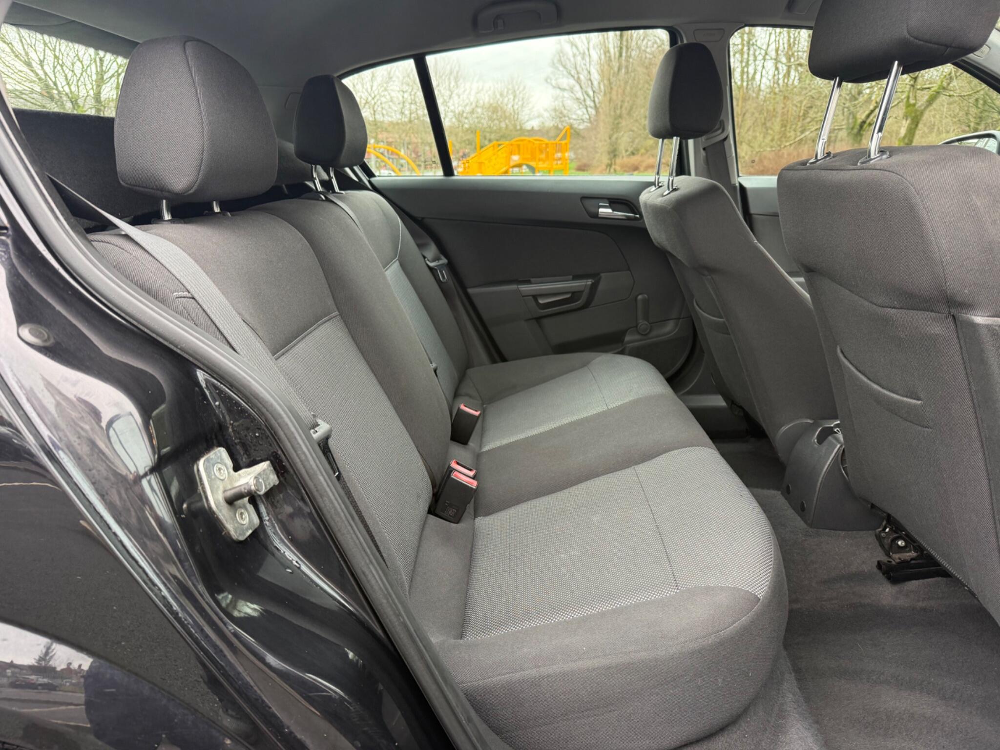 Vauxhall Astra - Image 12