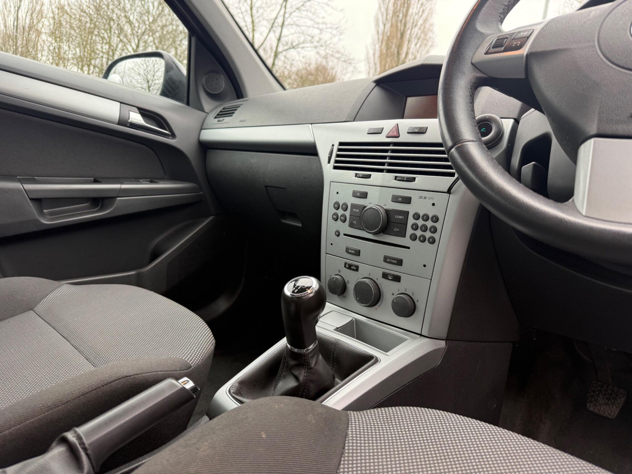 Vauxhall Astra - Image 15