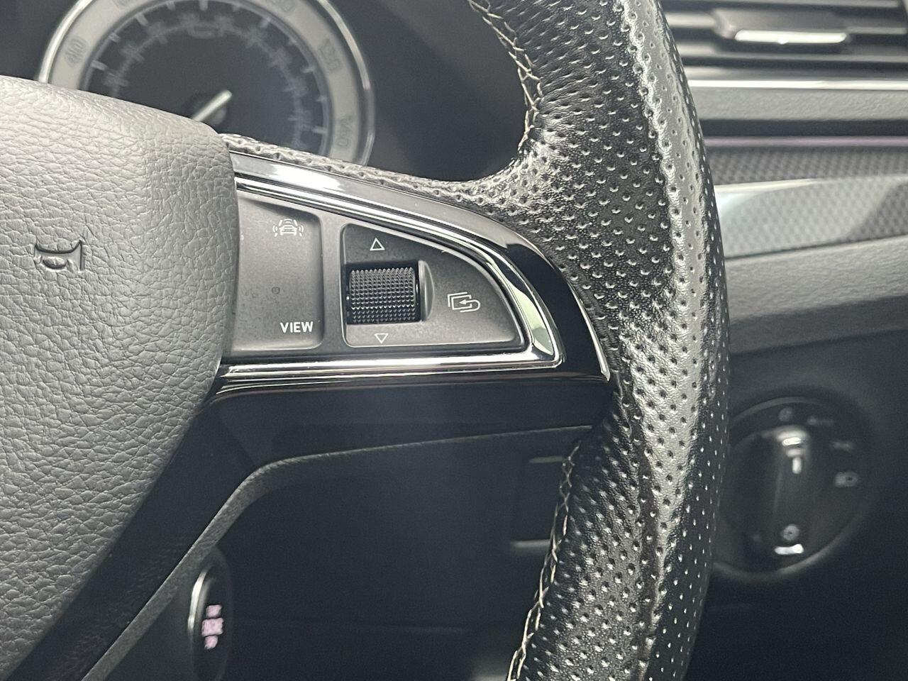 Skoda Superb - Image 34