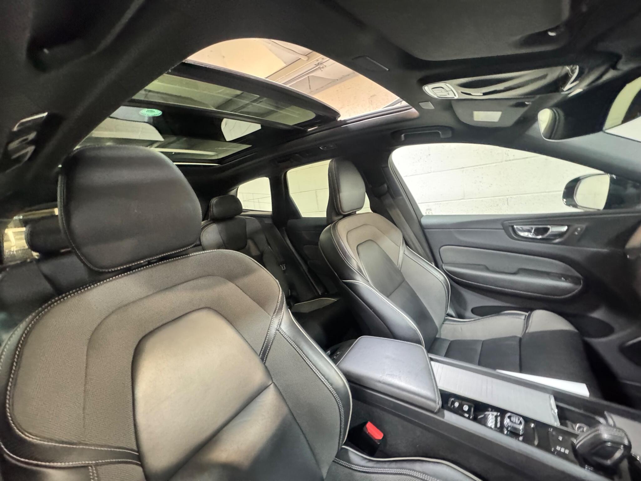 Volvo XC60 - Image 12