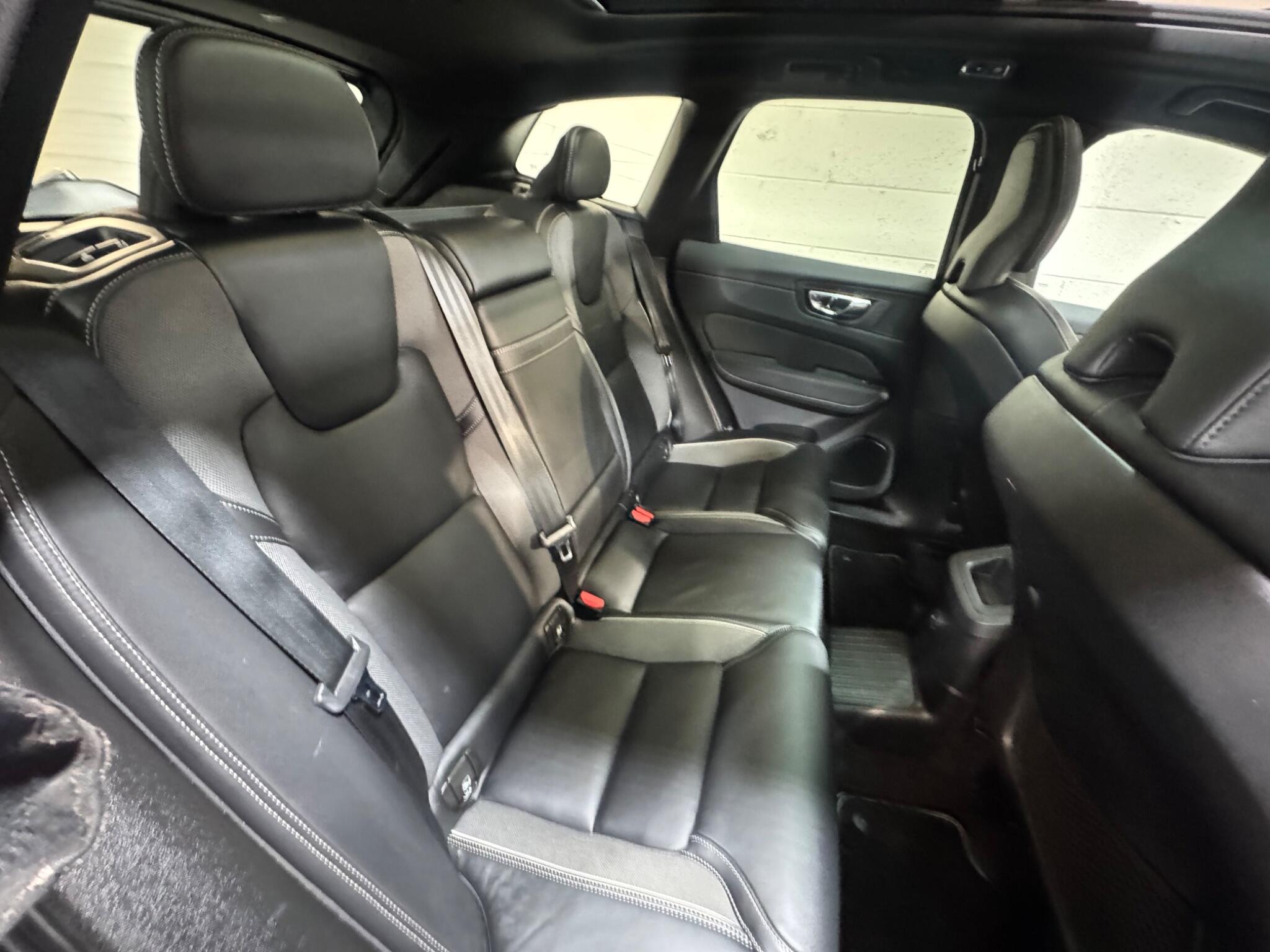 Volvo XC60 - Image 13