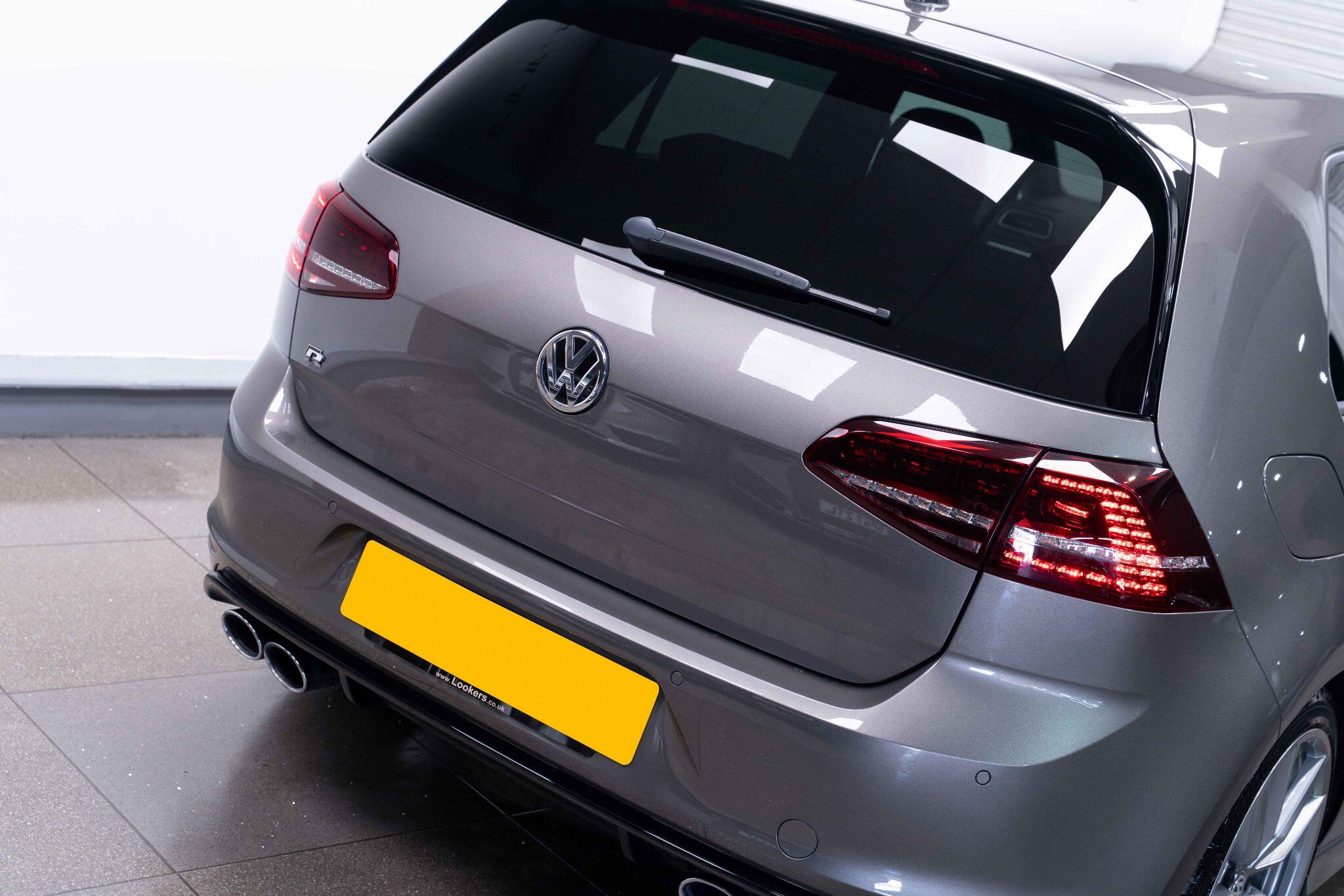 Volkswagen Golf - Image 38