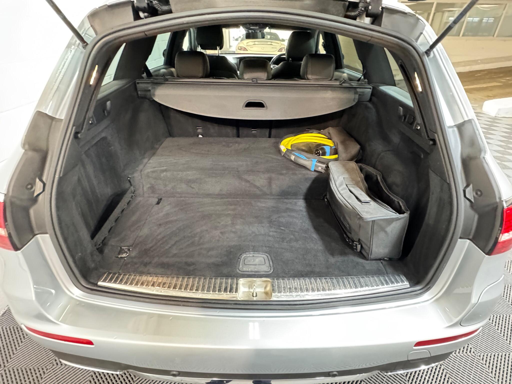 Mercedes E Class - Image 13