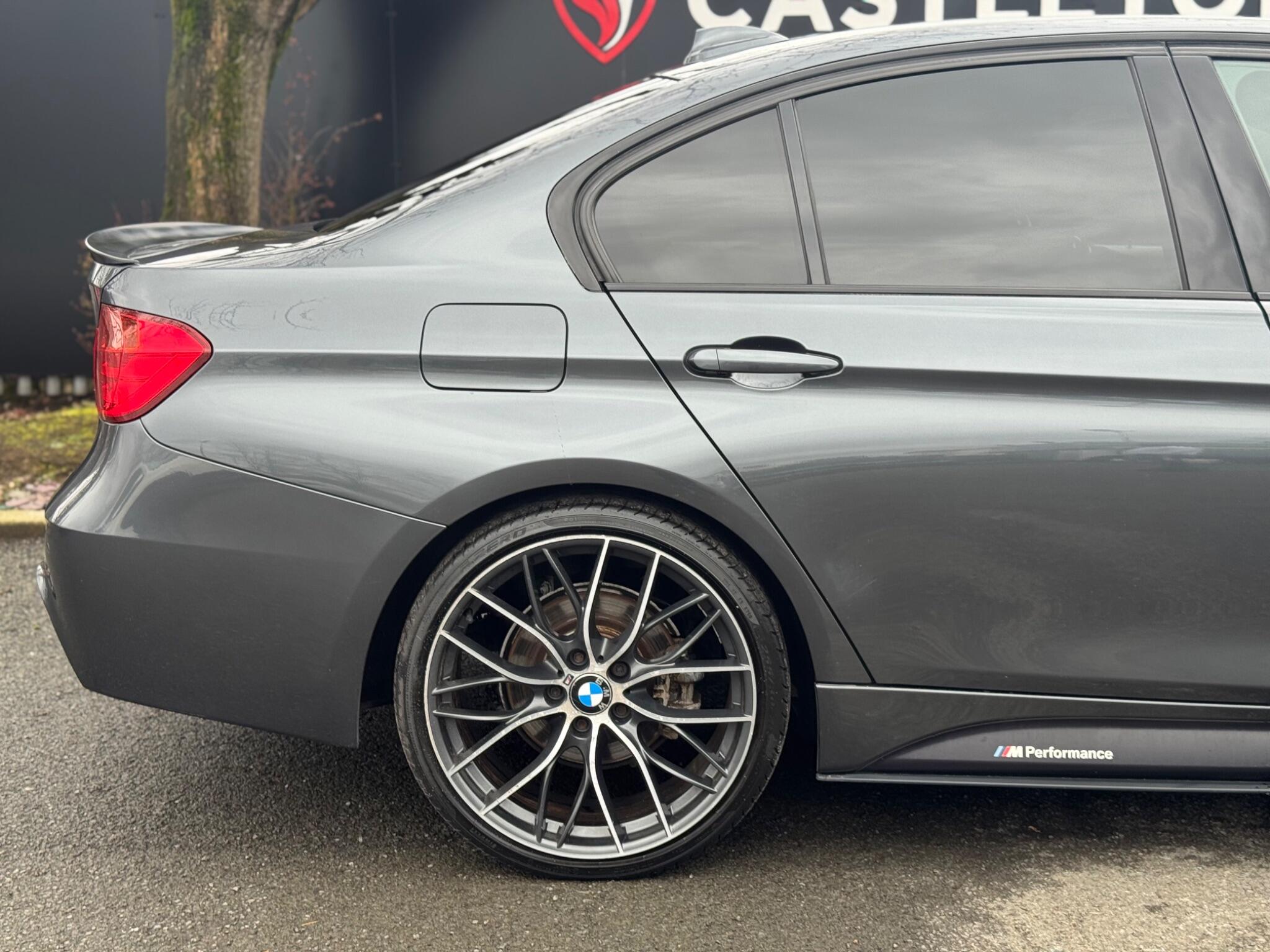 BMW 3 Series - Image 33
