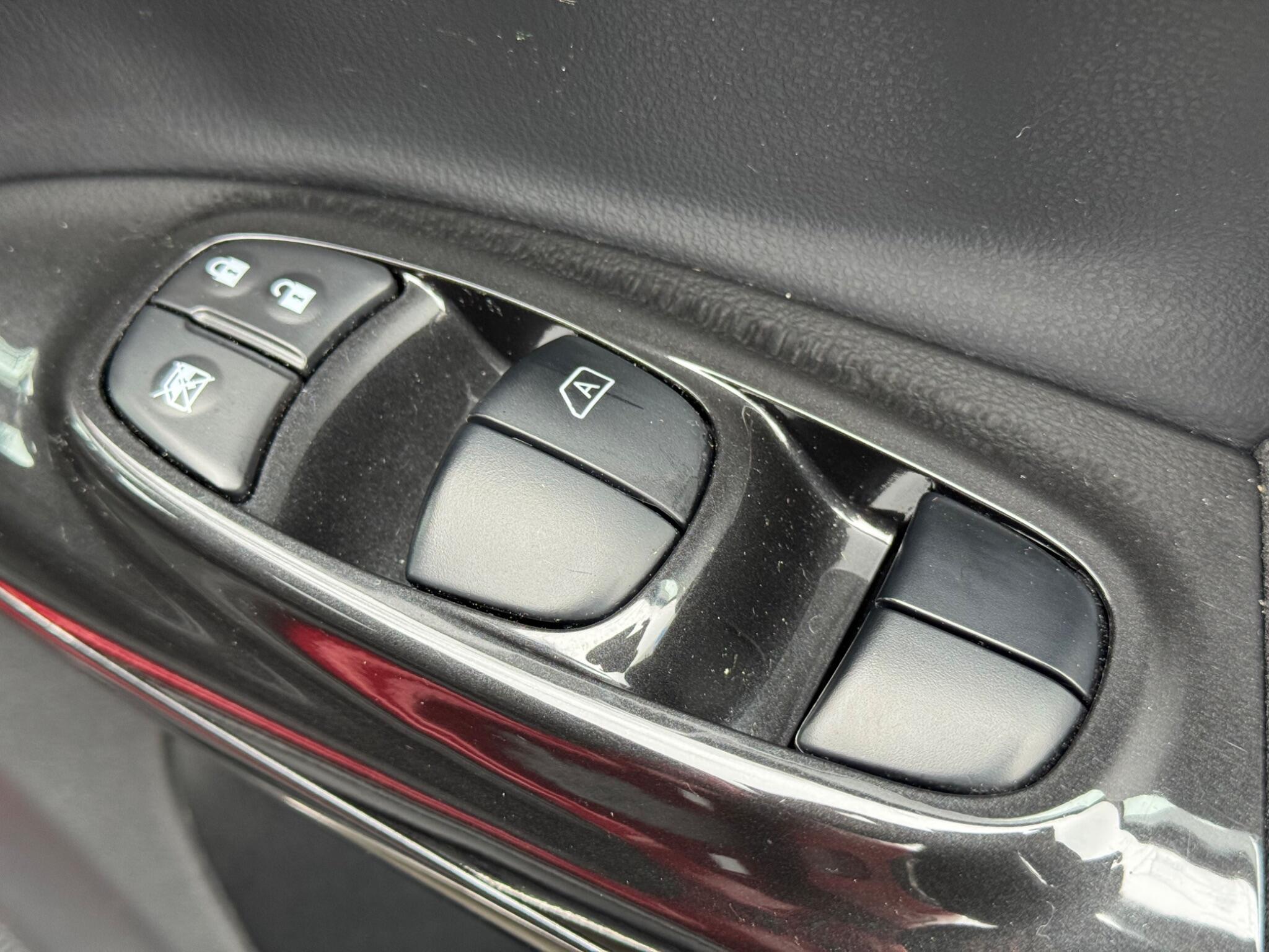 Nissan Juke - Image 22