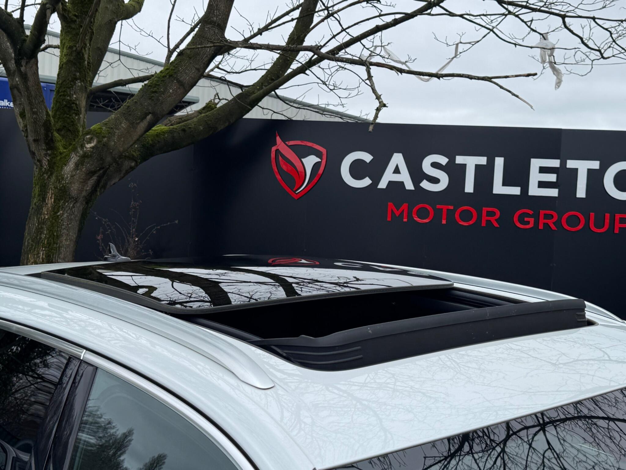 Volkswagen Touareg - Image 63