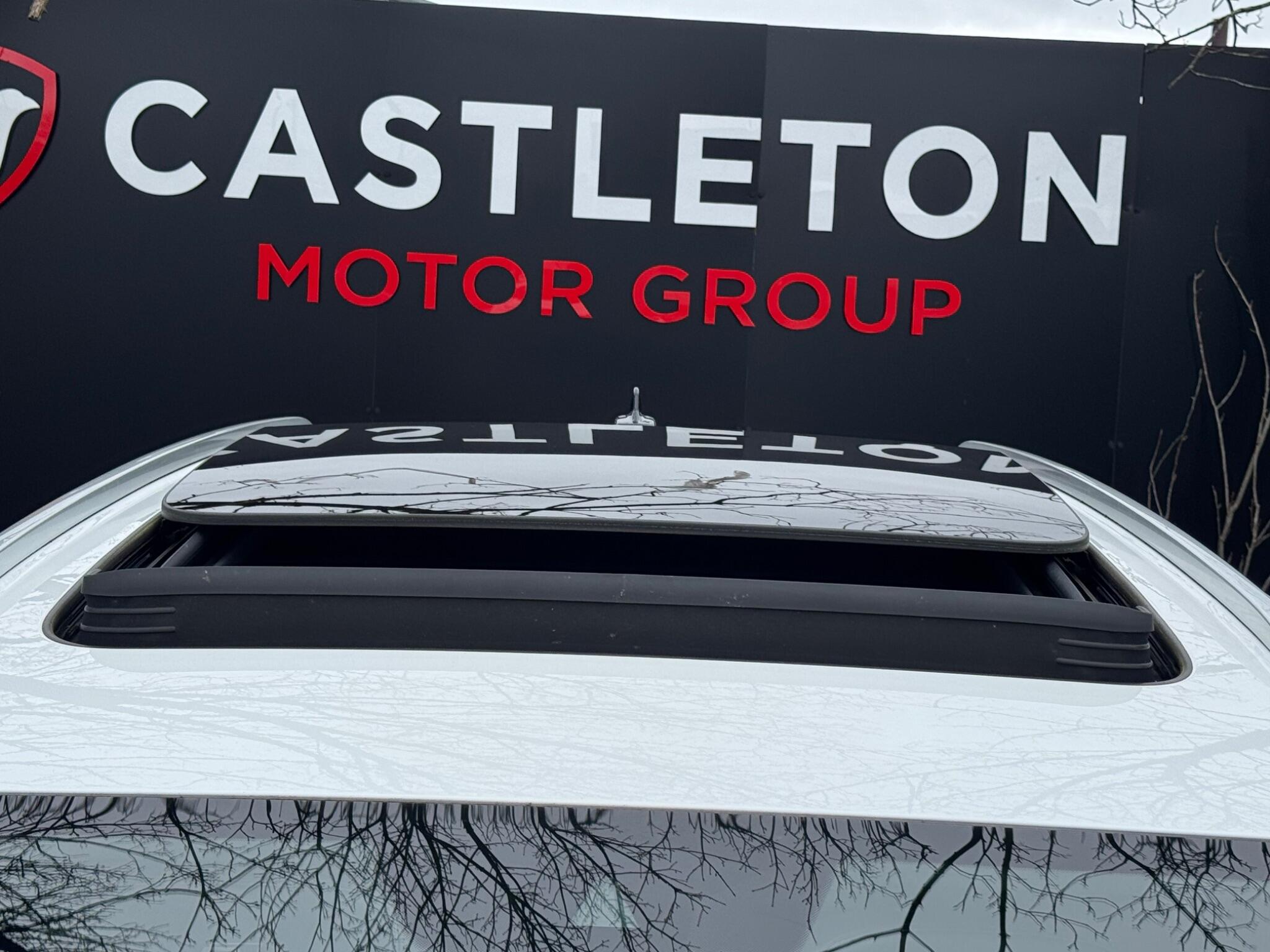 Volkswagen Touareg - Image 62