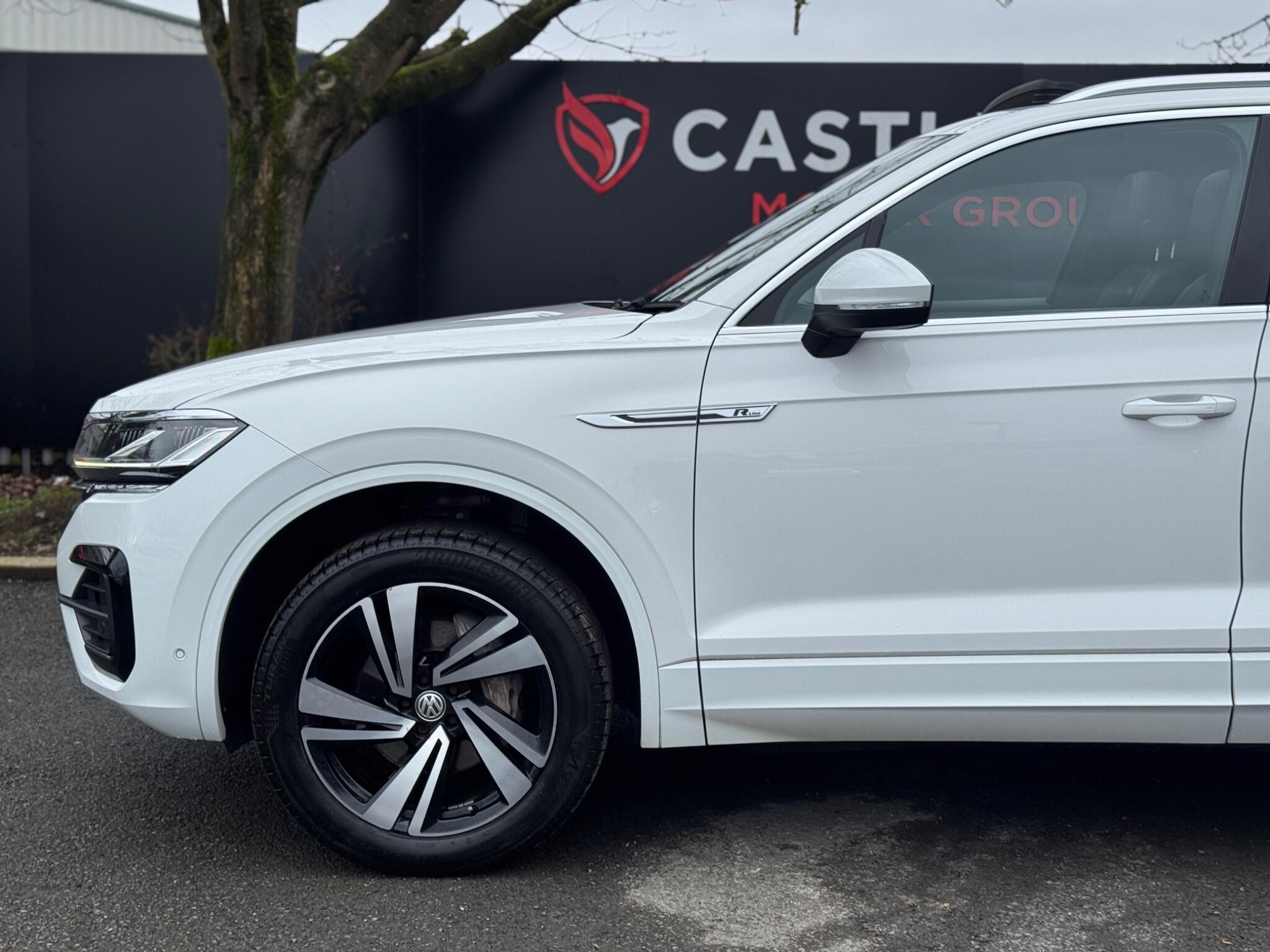 Volkswagen Touareg - Image 65