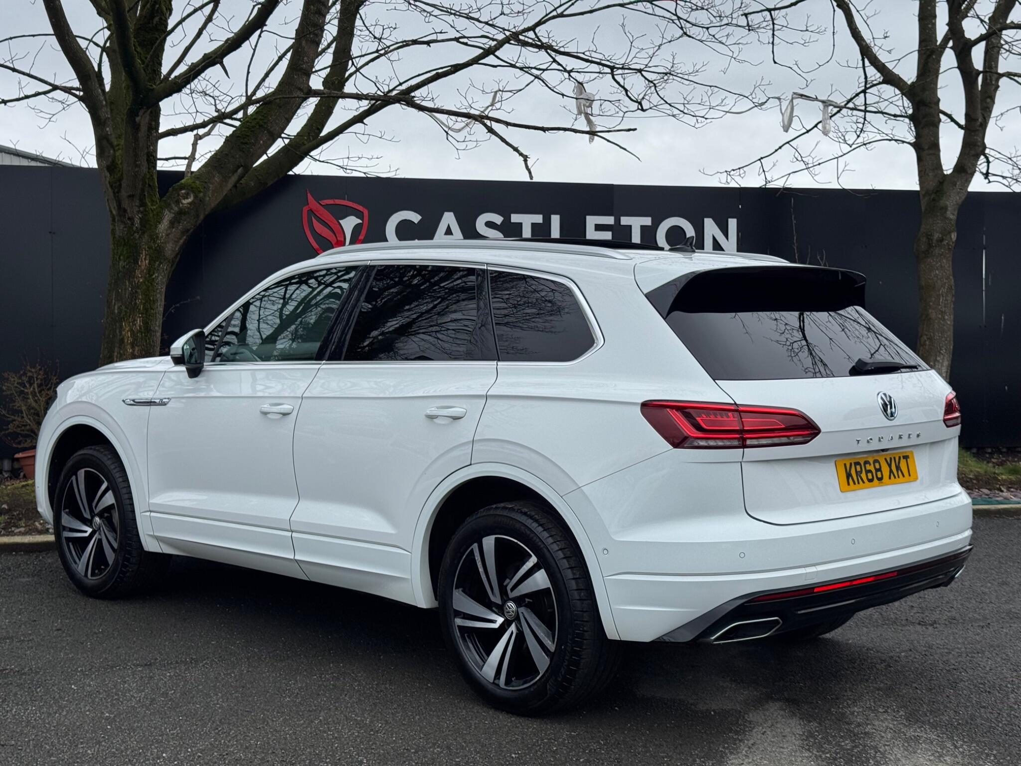 Volkswagen Touareg - Image 4