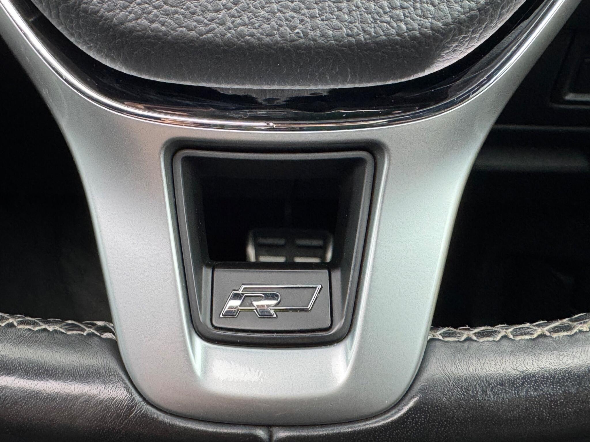 Volkswagen Touareg - Image 28