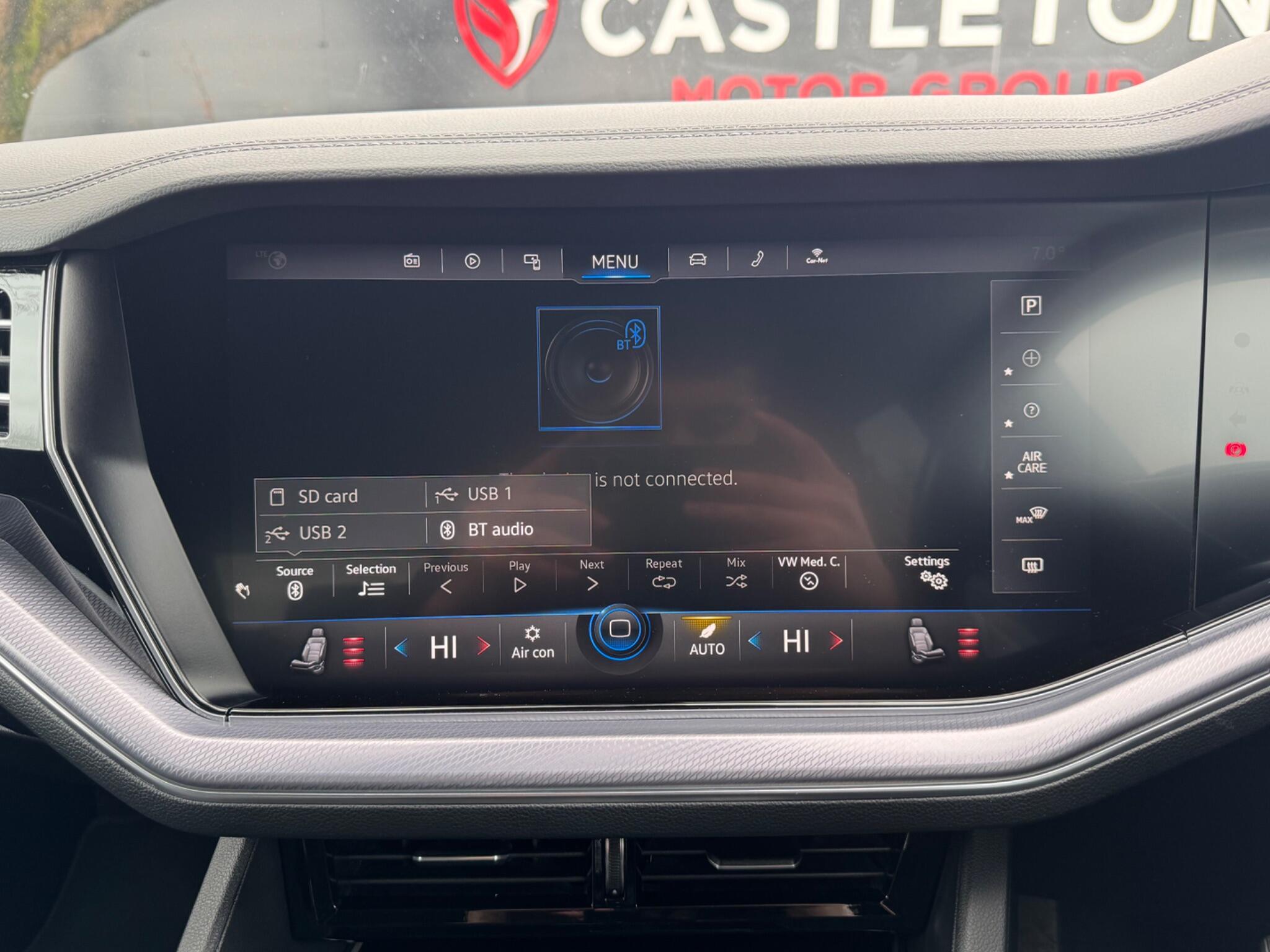 Volkswagen Touareg - Image 41