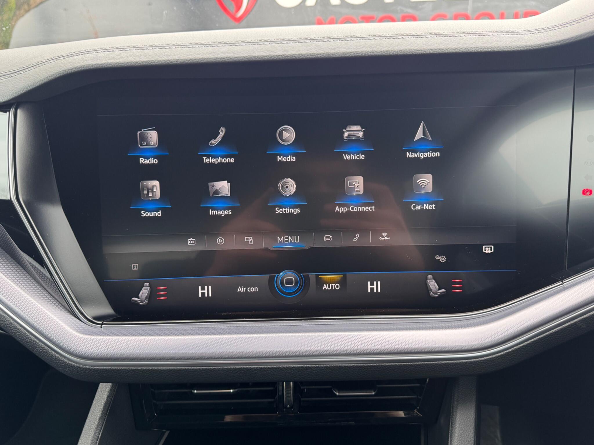 Volkswagen Touareg - Image 43