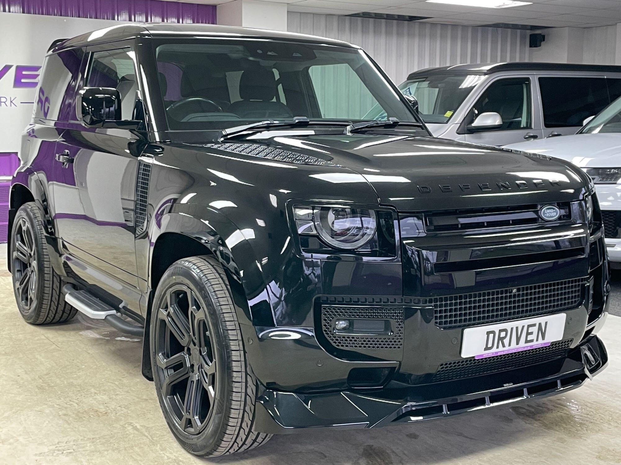 Land Rover Defender - Image 4