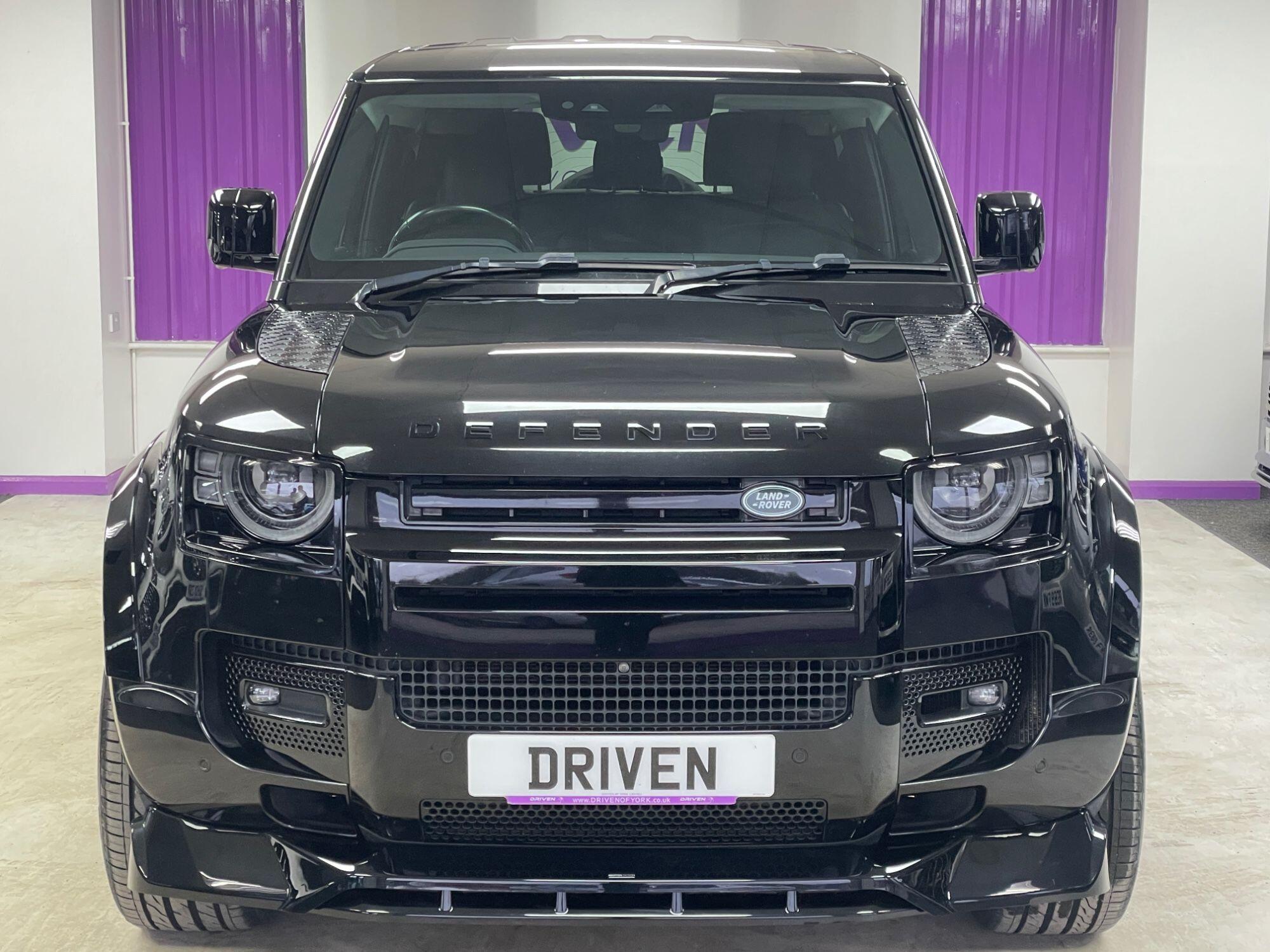 Land Rover Defender - Image 7