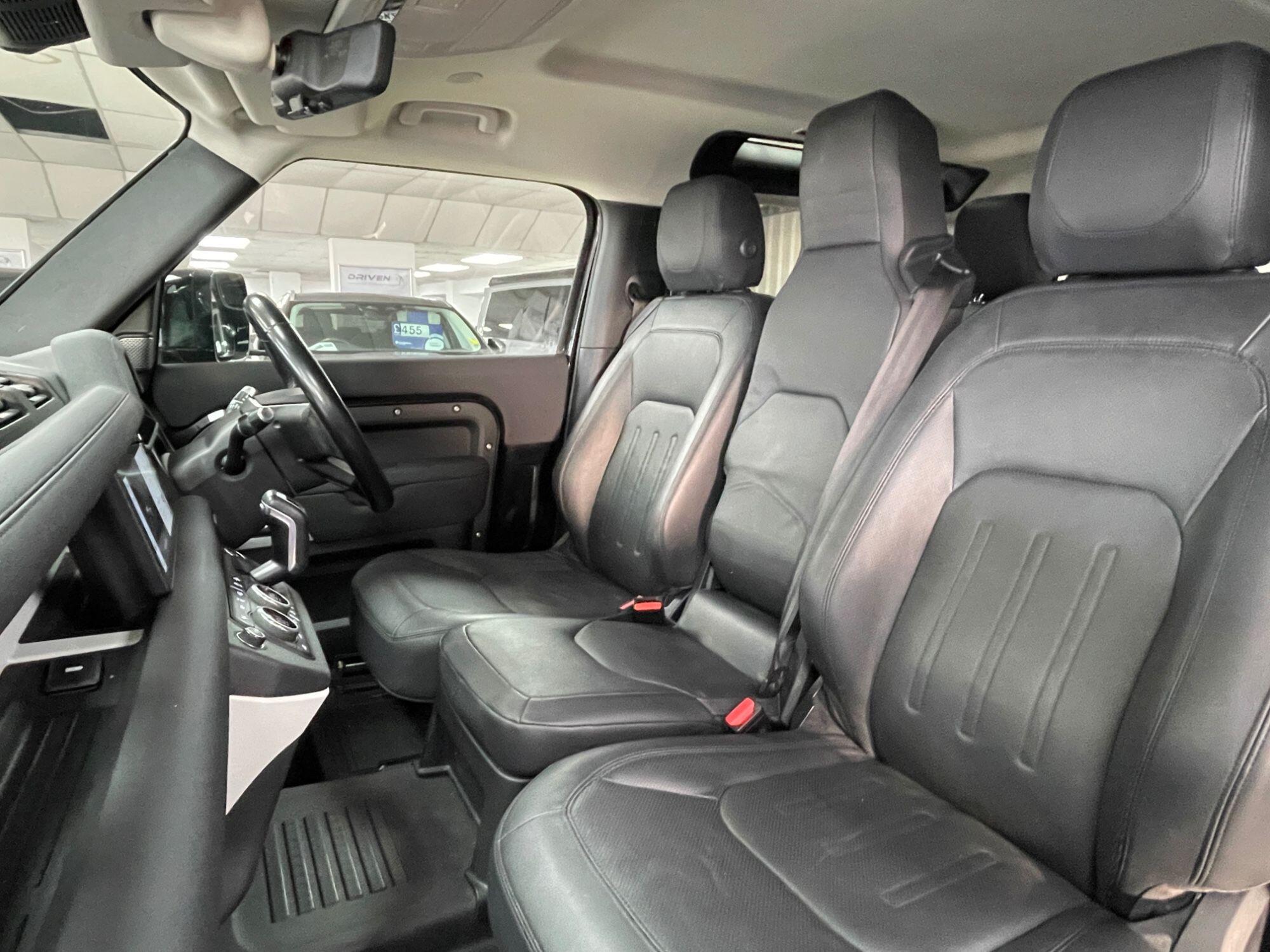 Land Rover Defender - Image 26