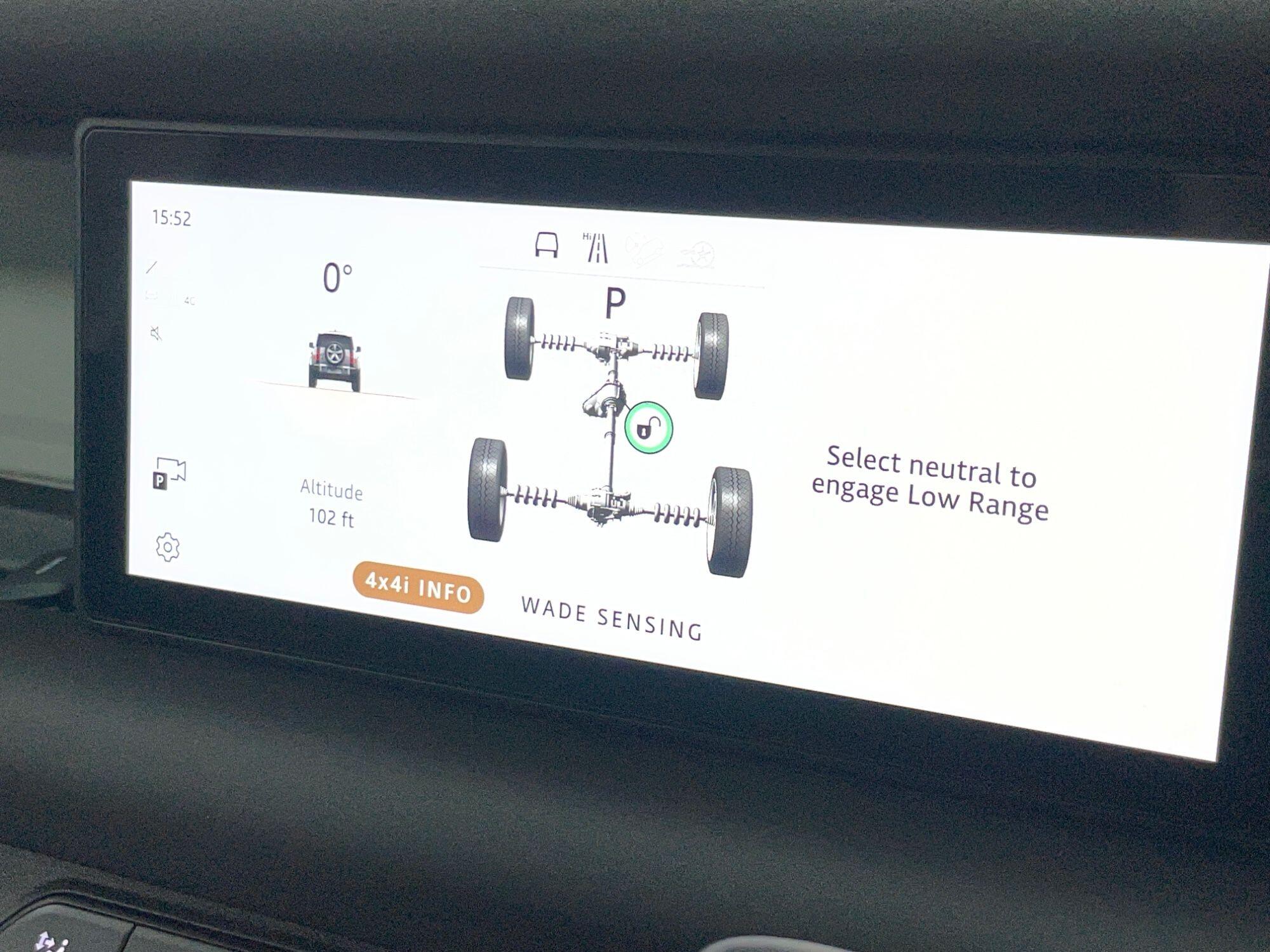 Land Rover Defender - Image 49