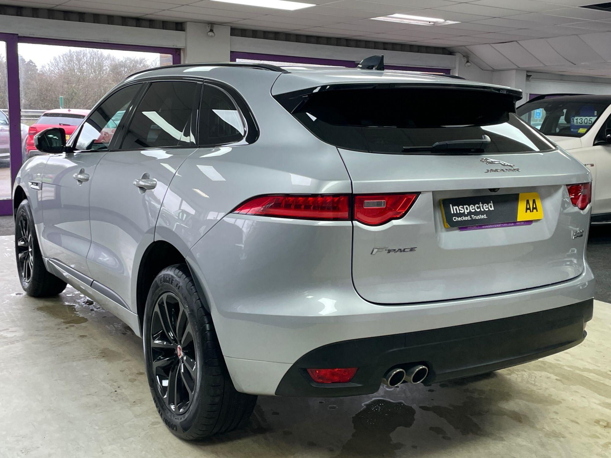 Jaguar F-Pace - Image 9