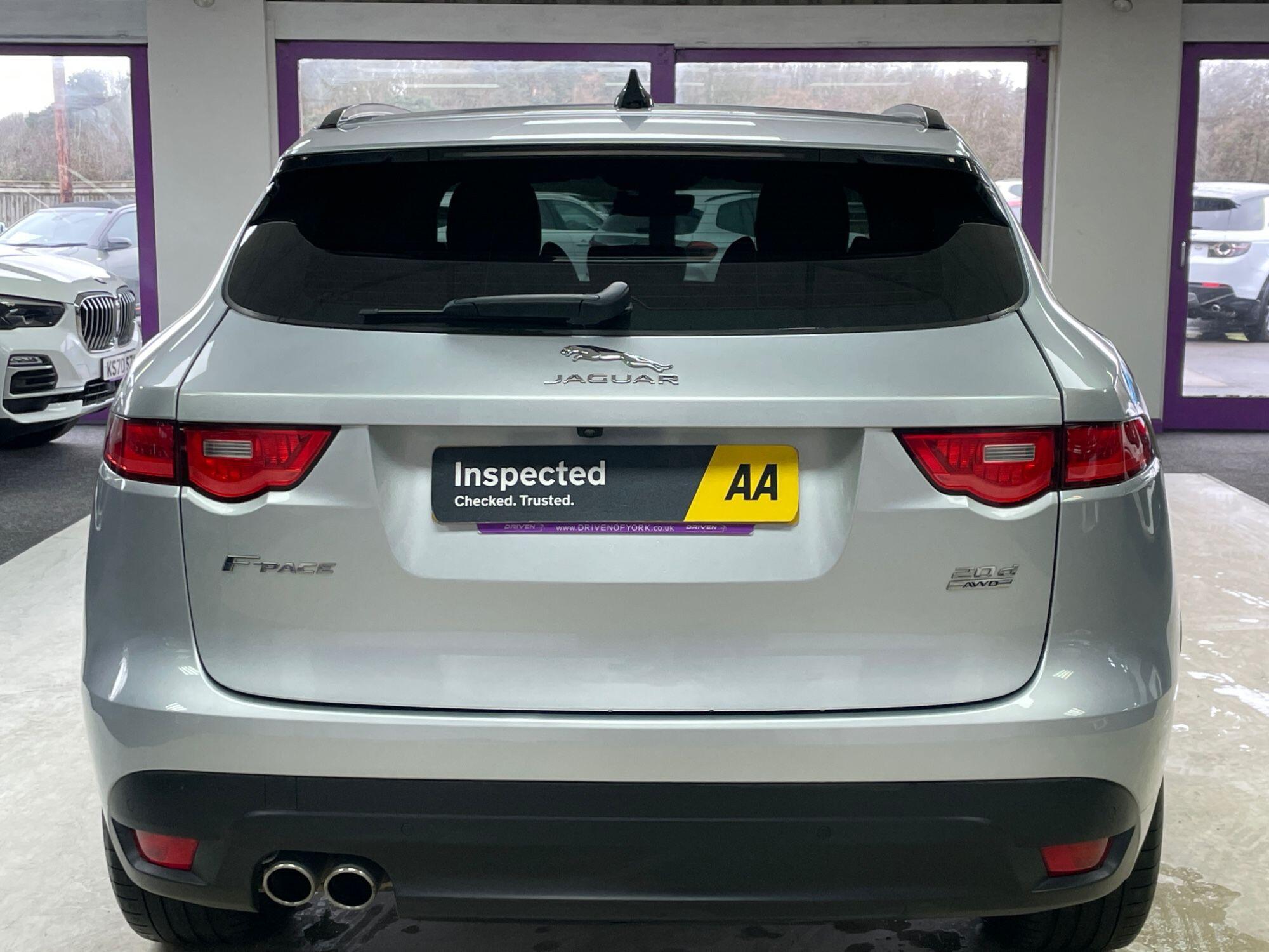 Jaguar F-Pace - Image 10